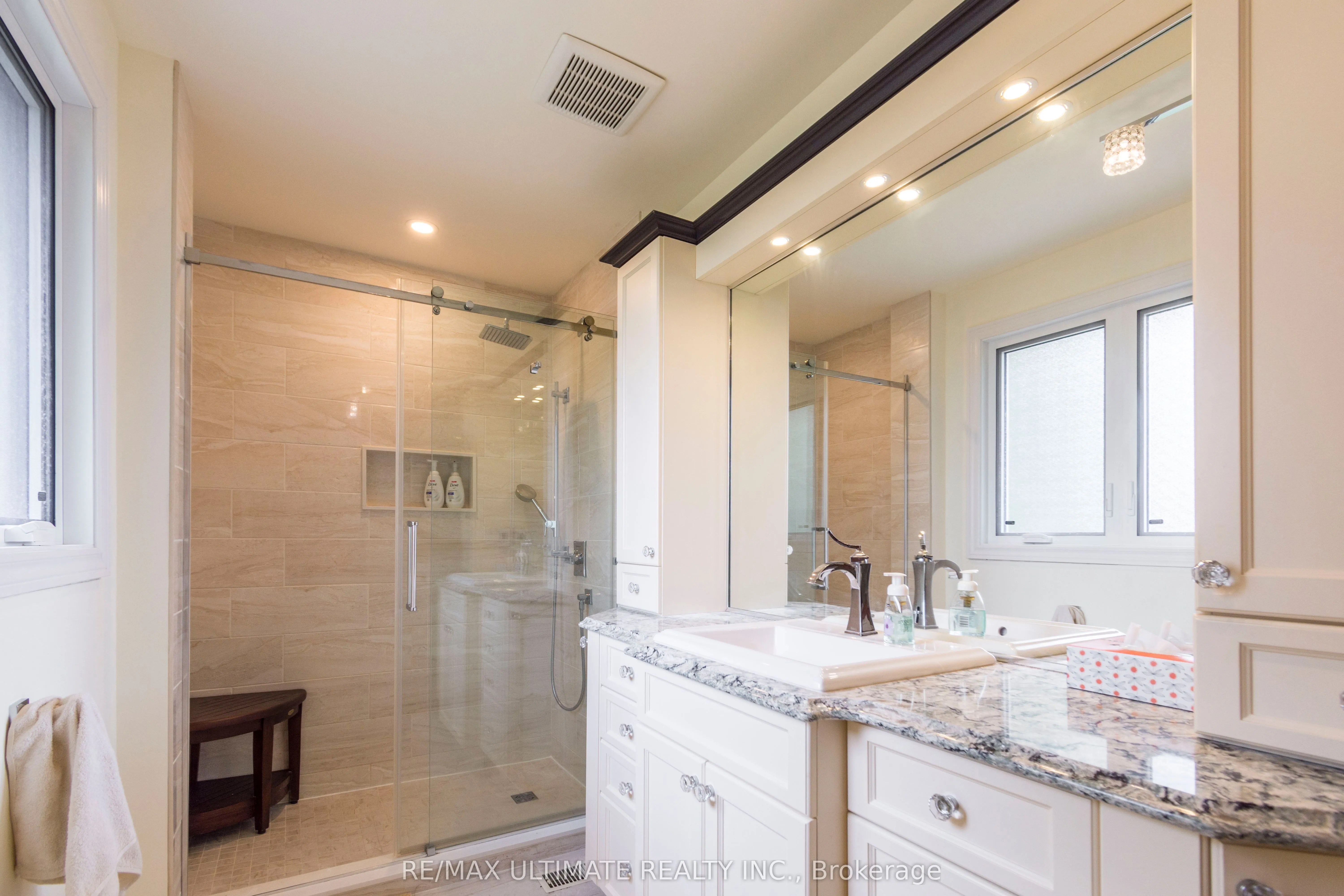34 Briarwood Cres Crescent