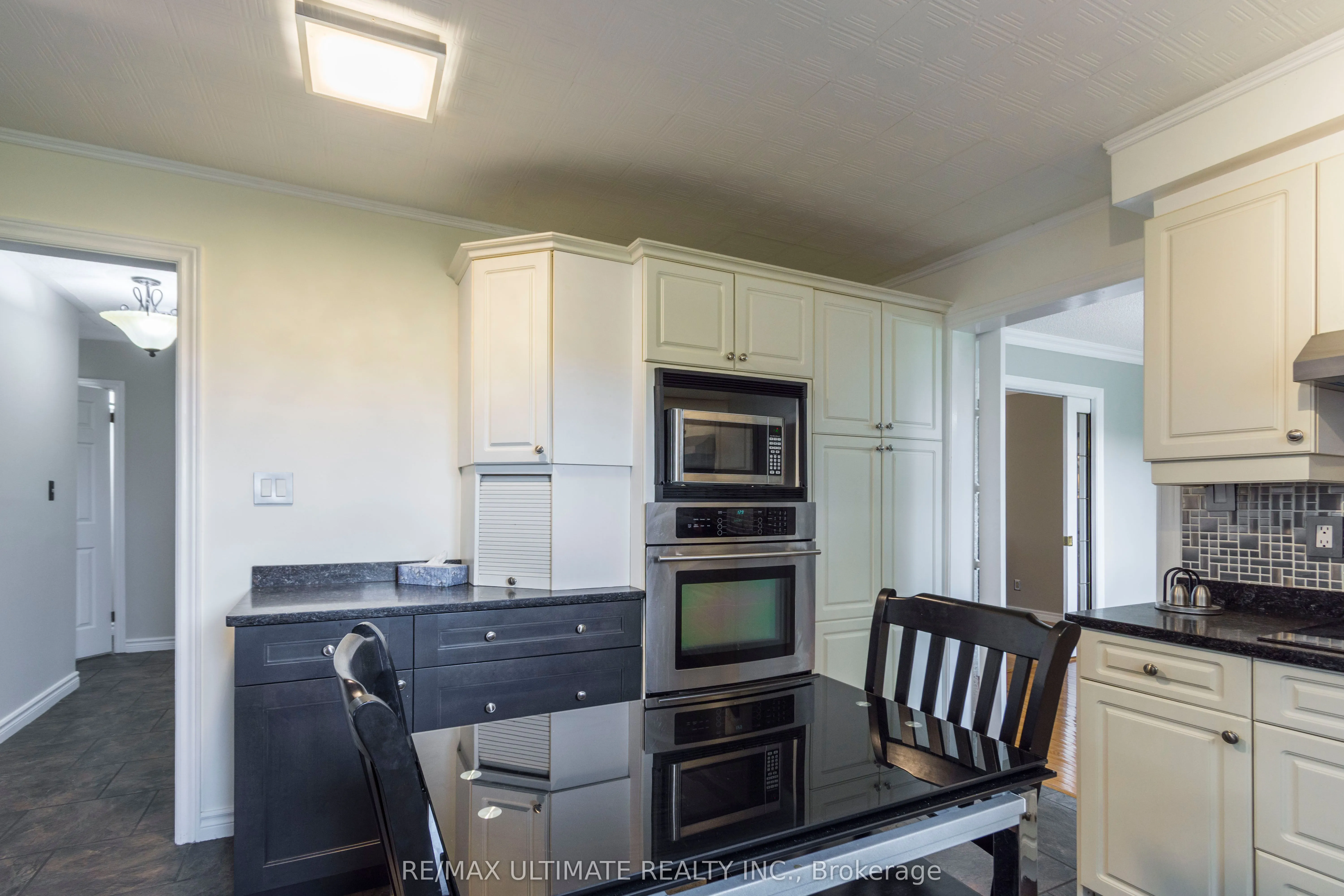 34 Briarwood Cres Crescent