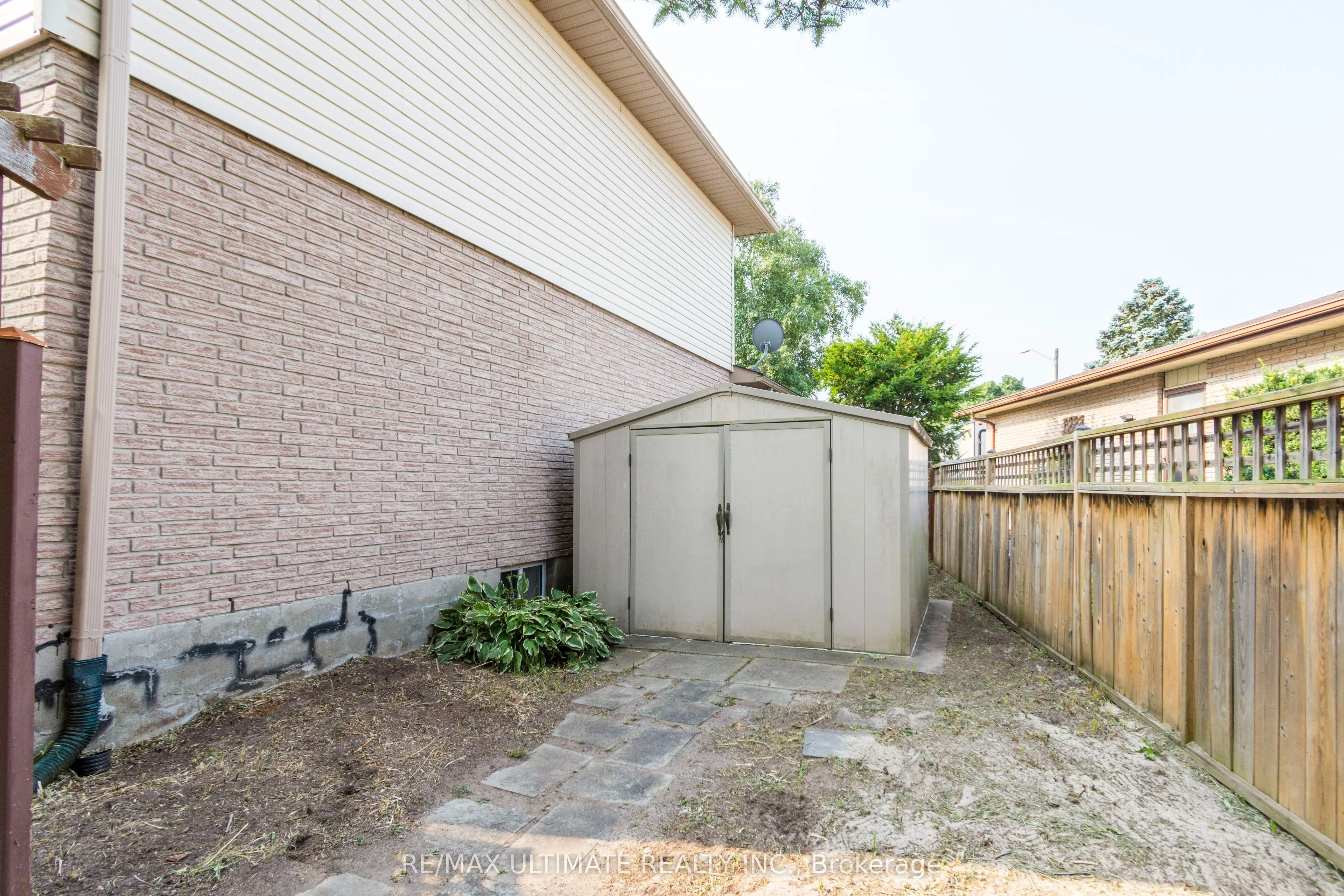 34 Briarwood Cres Crescent