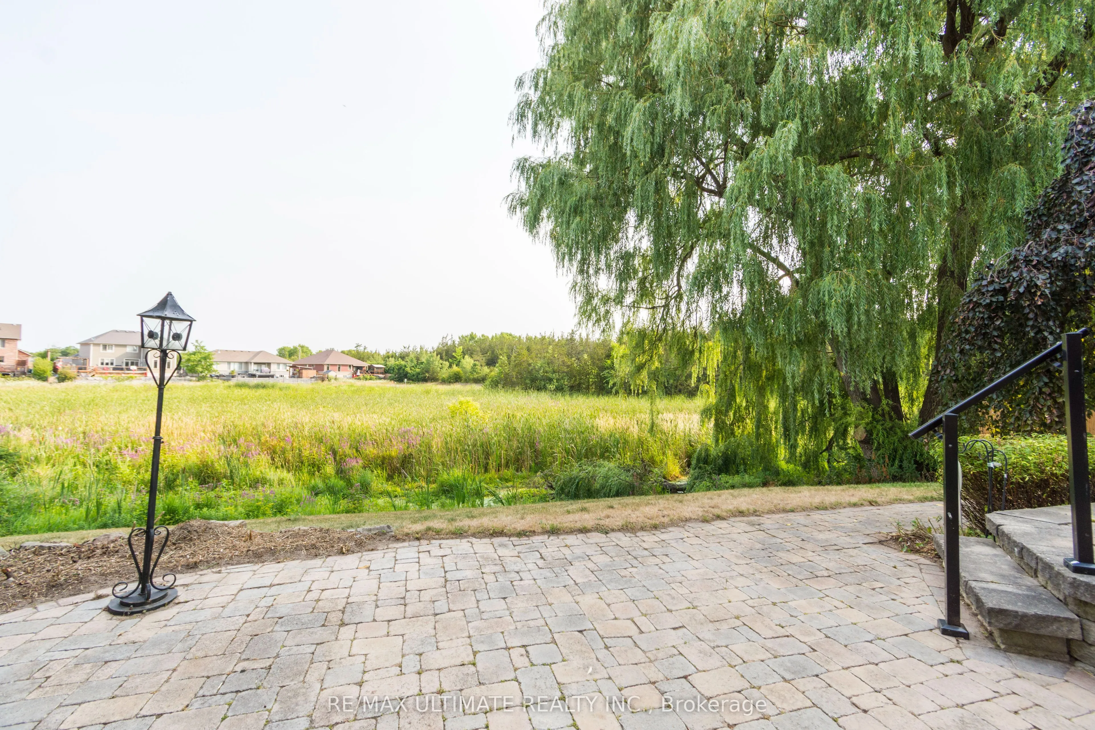 34 Briarwood Cres Crescent