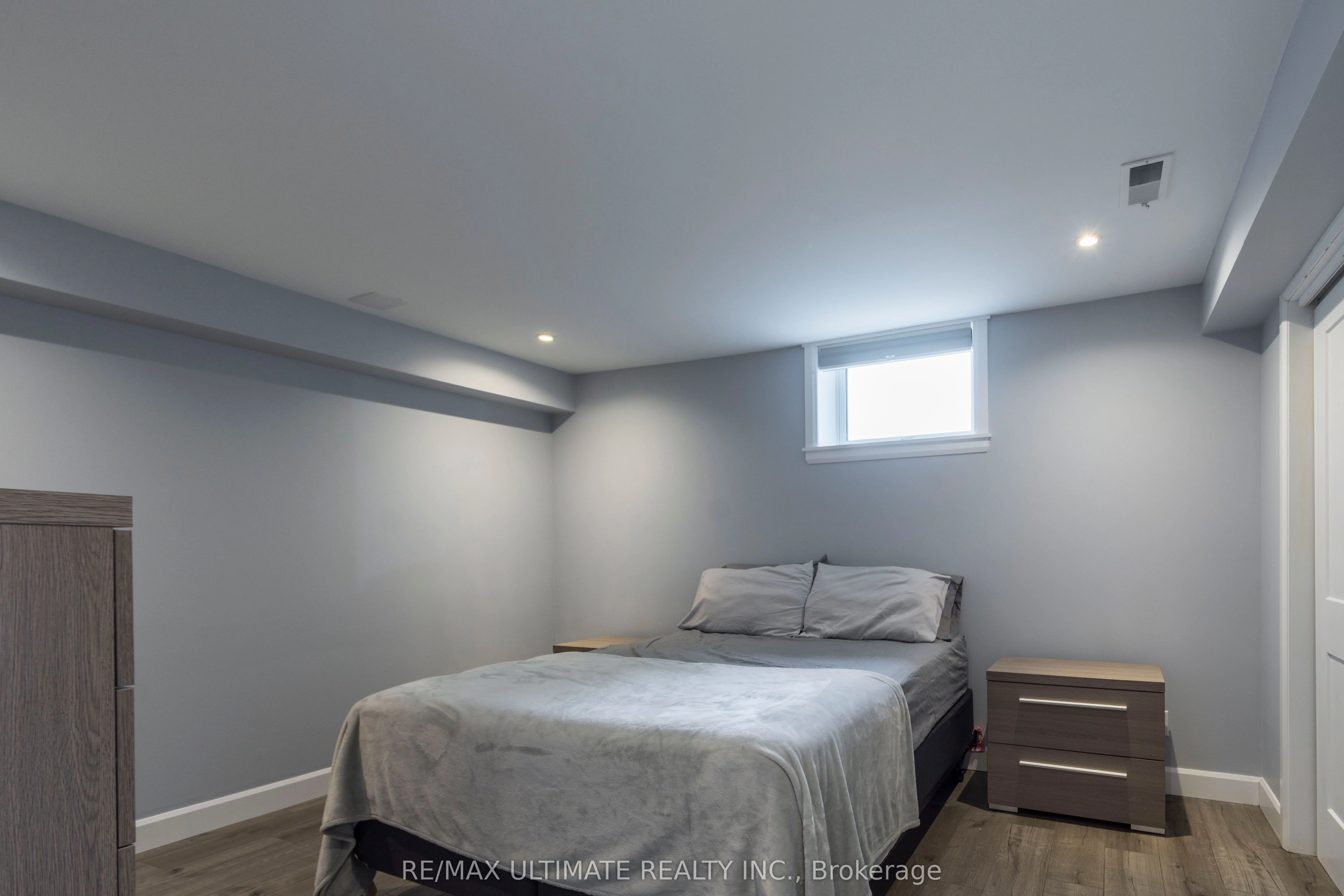34 Briarwood Cres Crescent