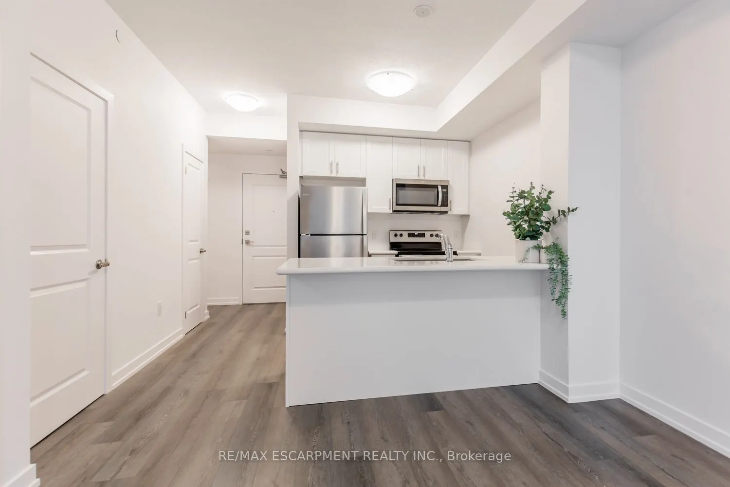 5055 Greenlane Road, #103