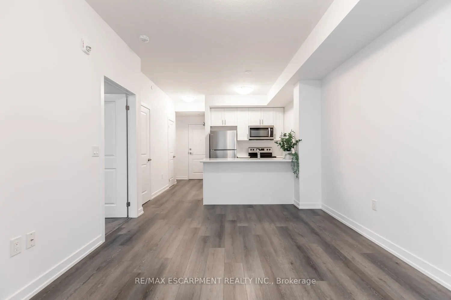 5055 Greenlane Road, #103