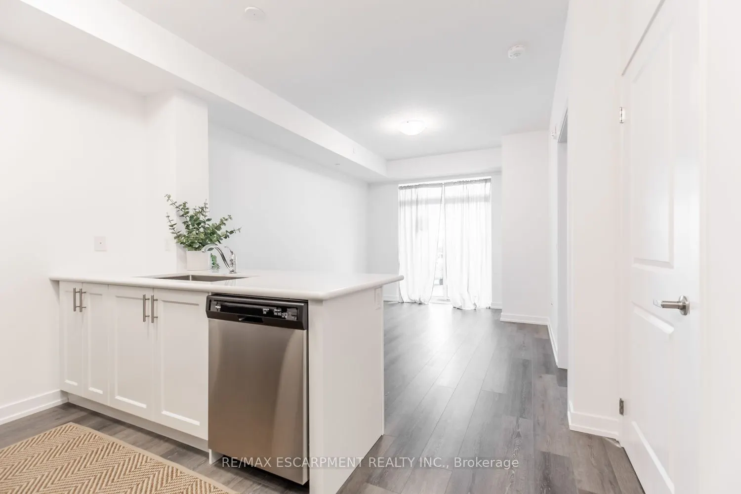 5055 Greenlane Road, #103