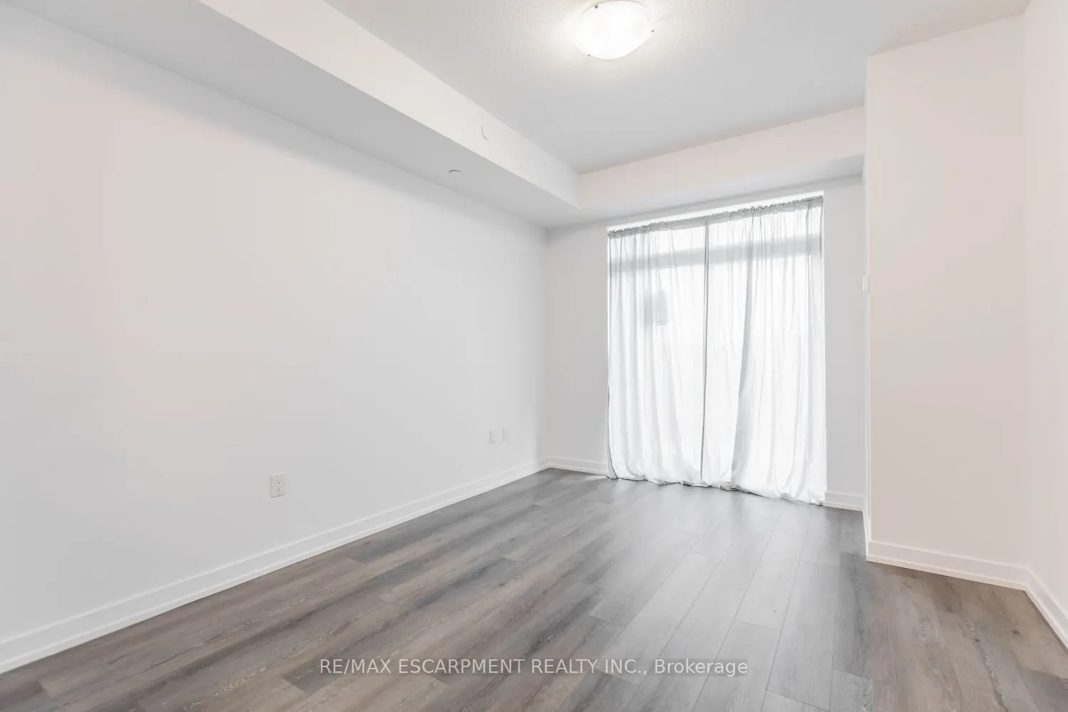 5055 Greenlane Road, #103