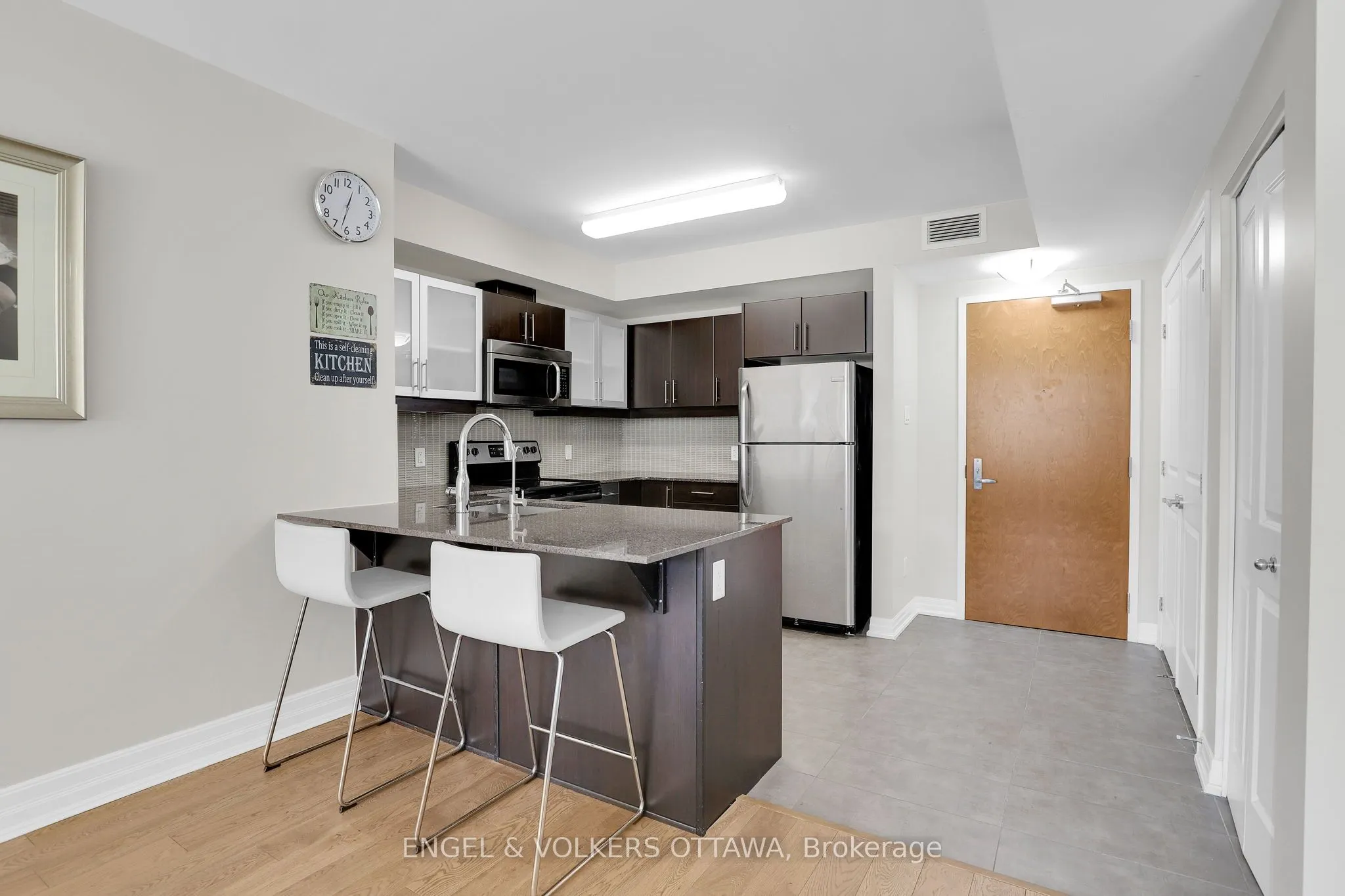 195 Besserer Street, #202