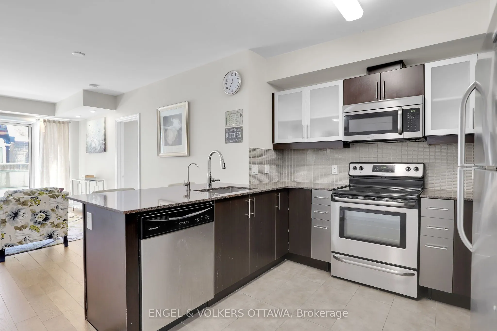 195 Besserer Street, #202
