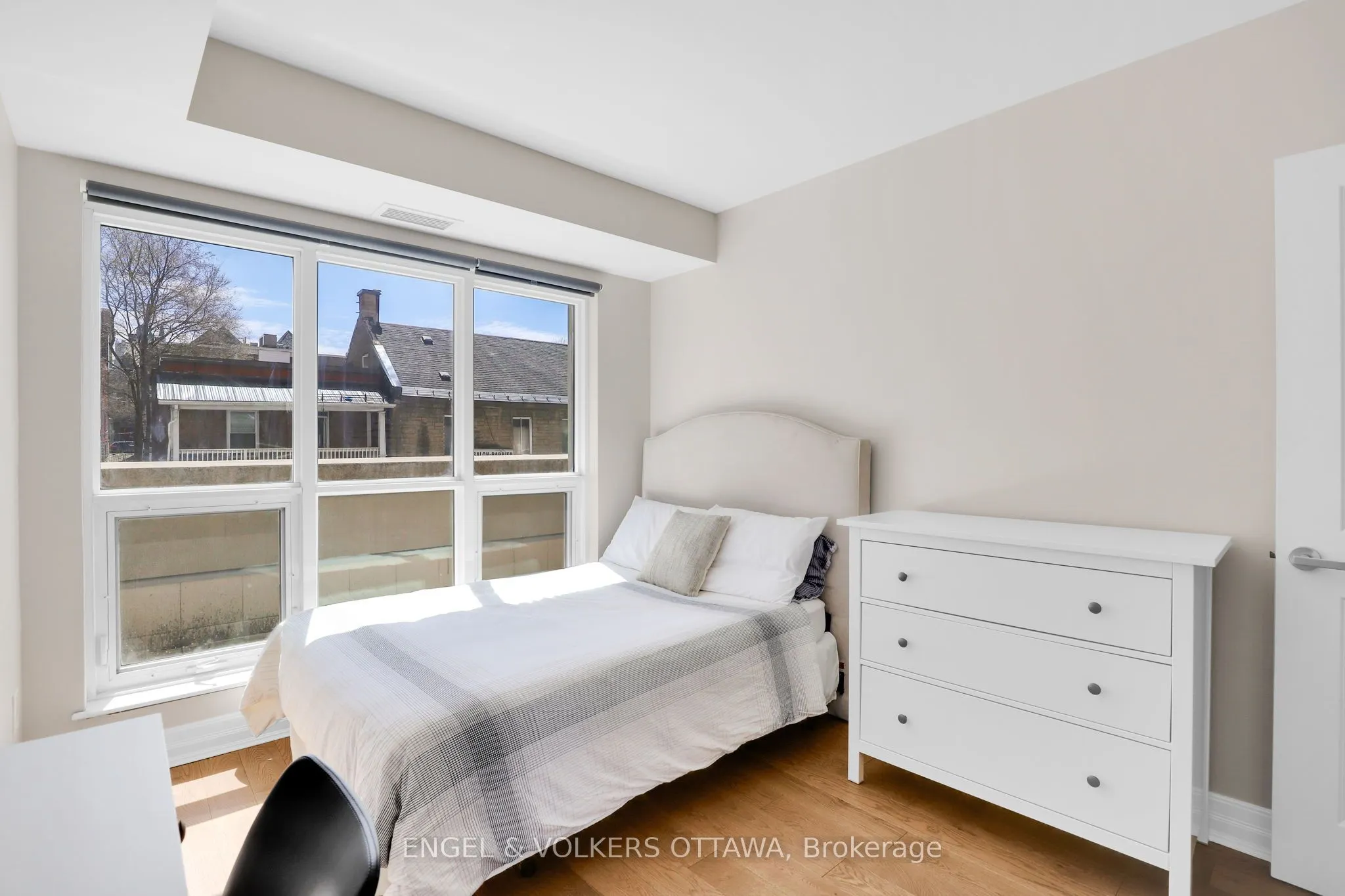 195 Besserer Street, #202