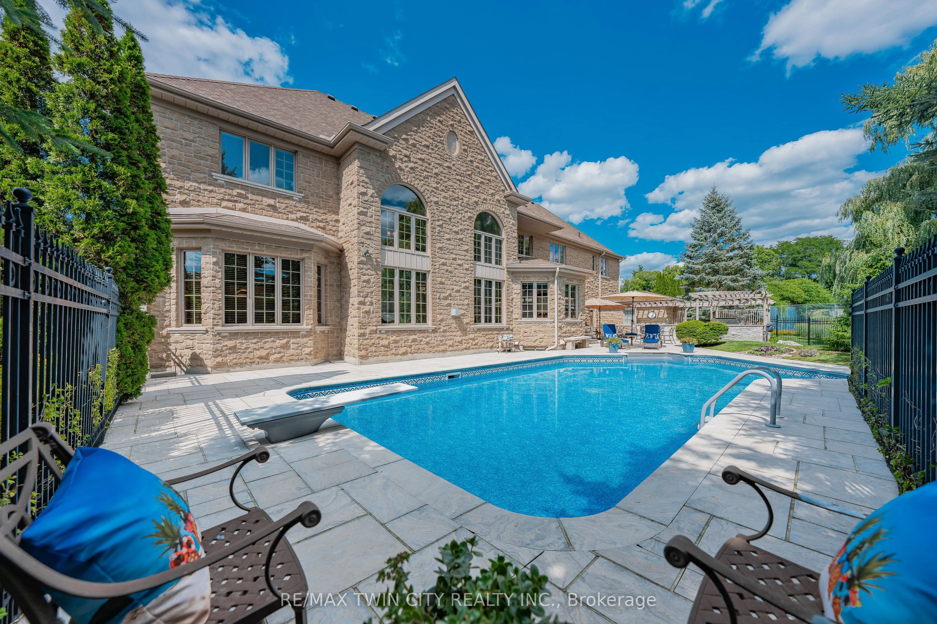 375 River Oak Place