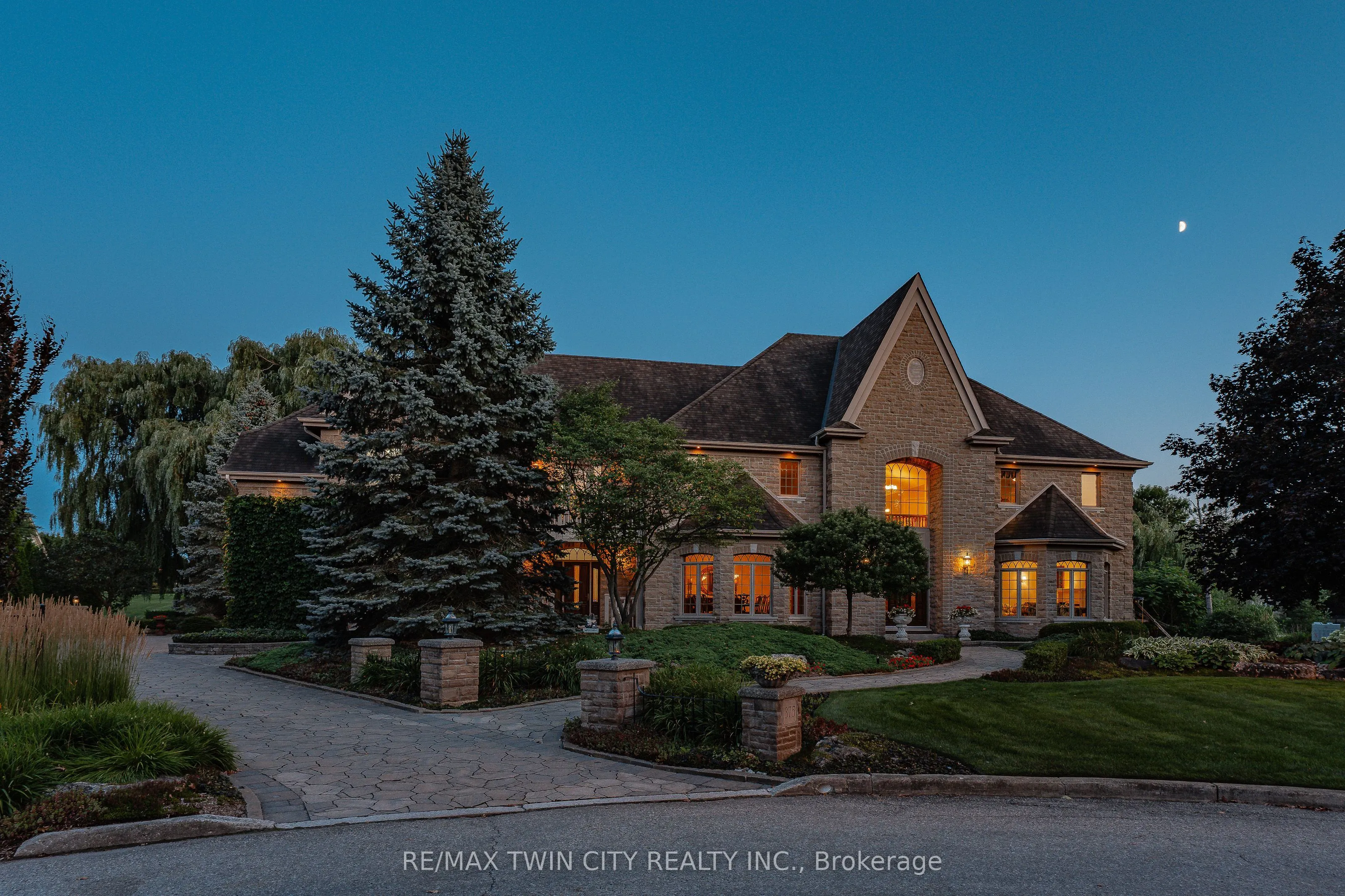 375 River Oak Place