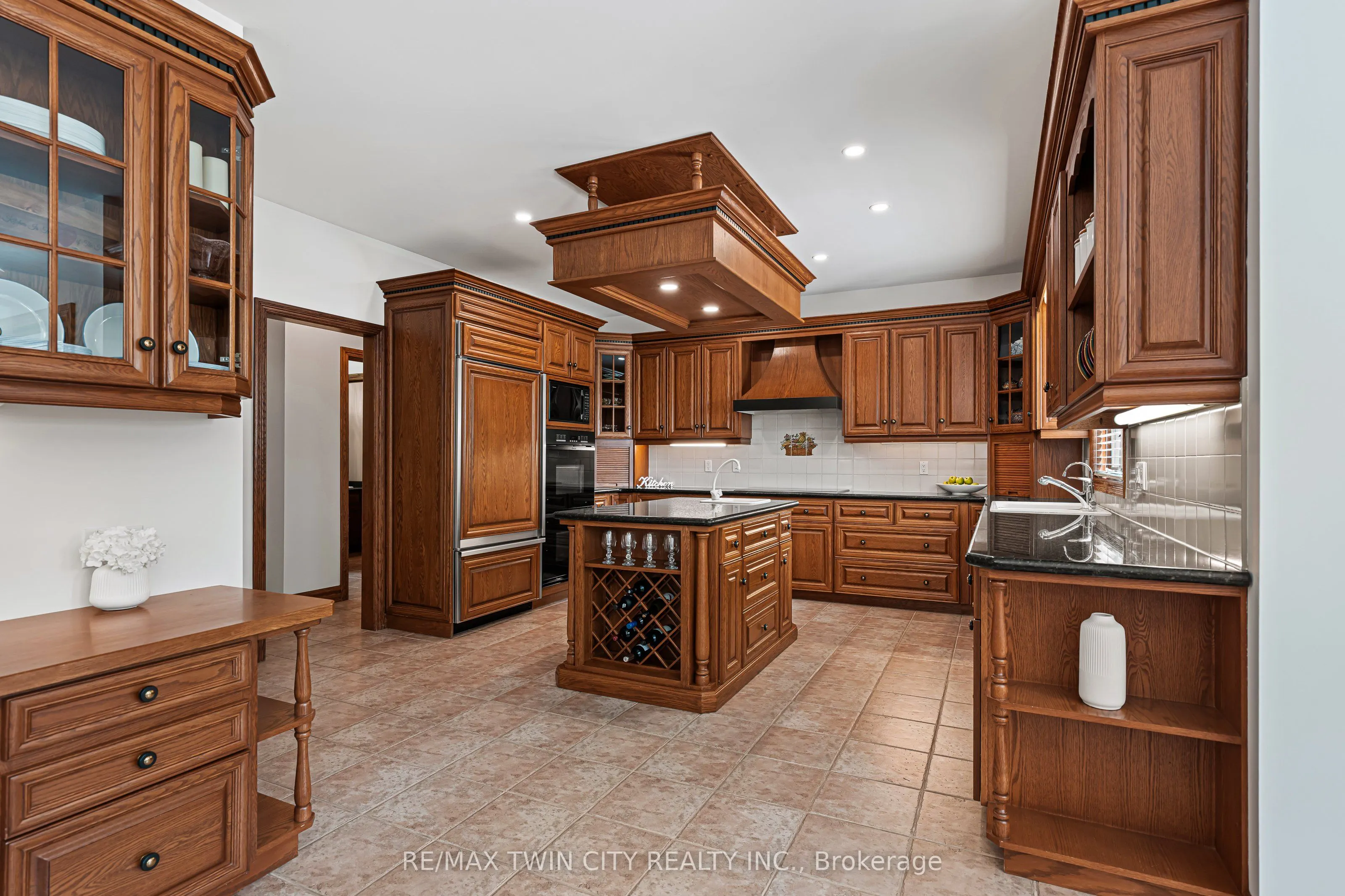 375 River Oak Place