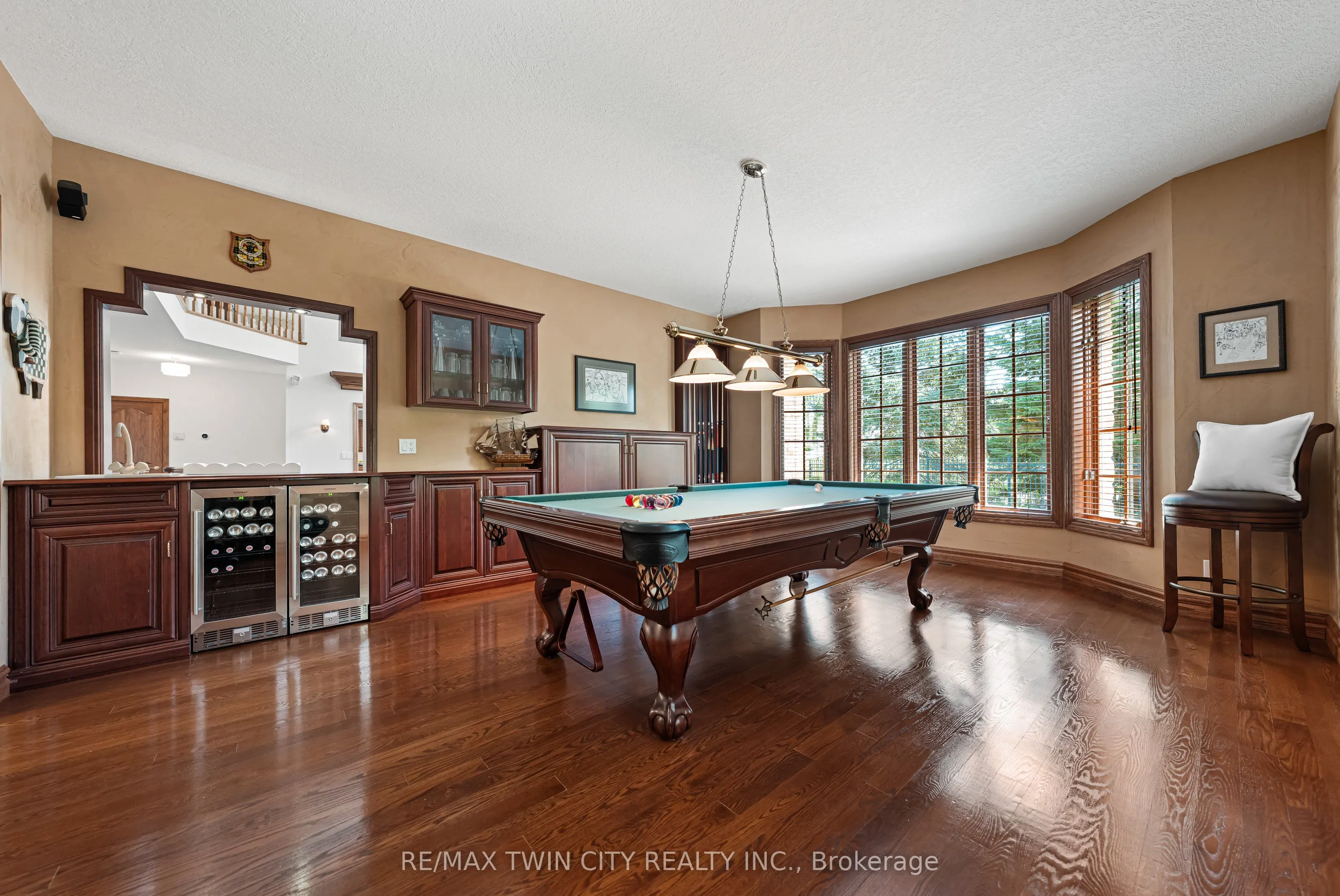 375 River Oak Place