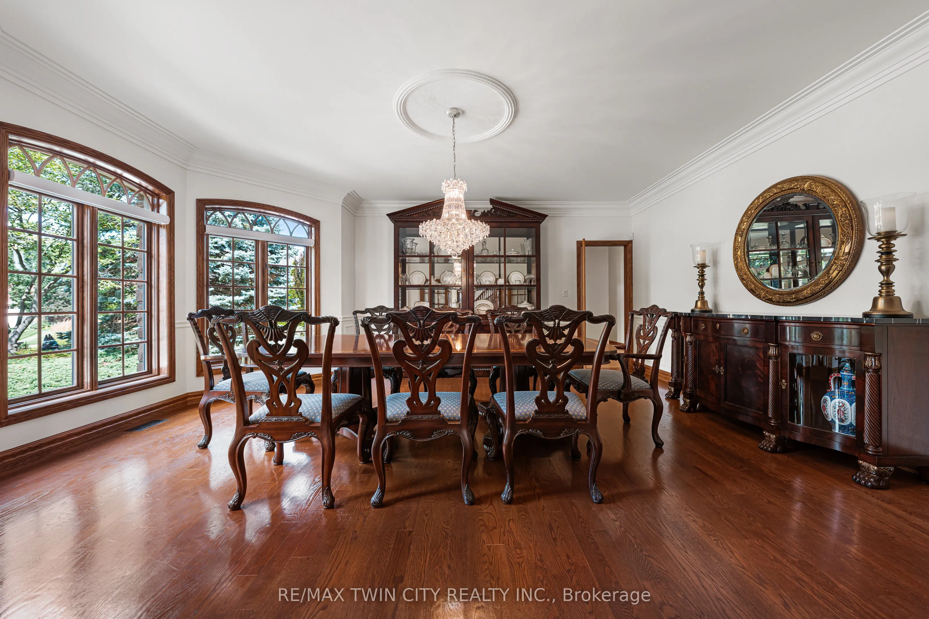 375 River Oak Place