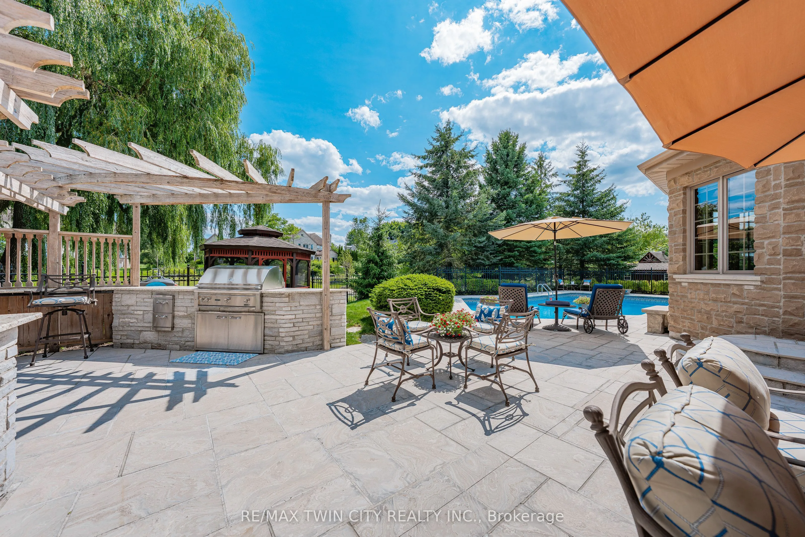 375 River Oak Place