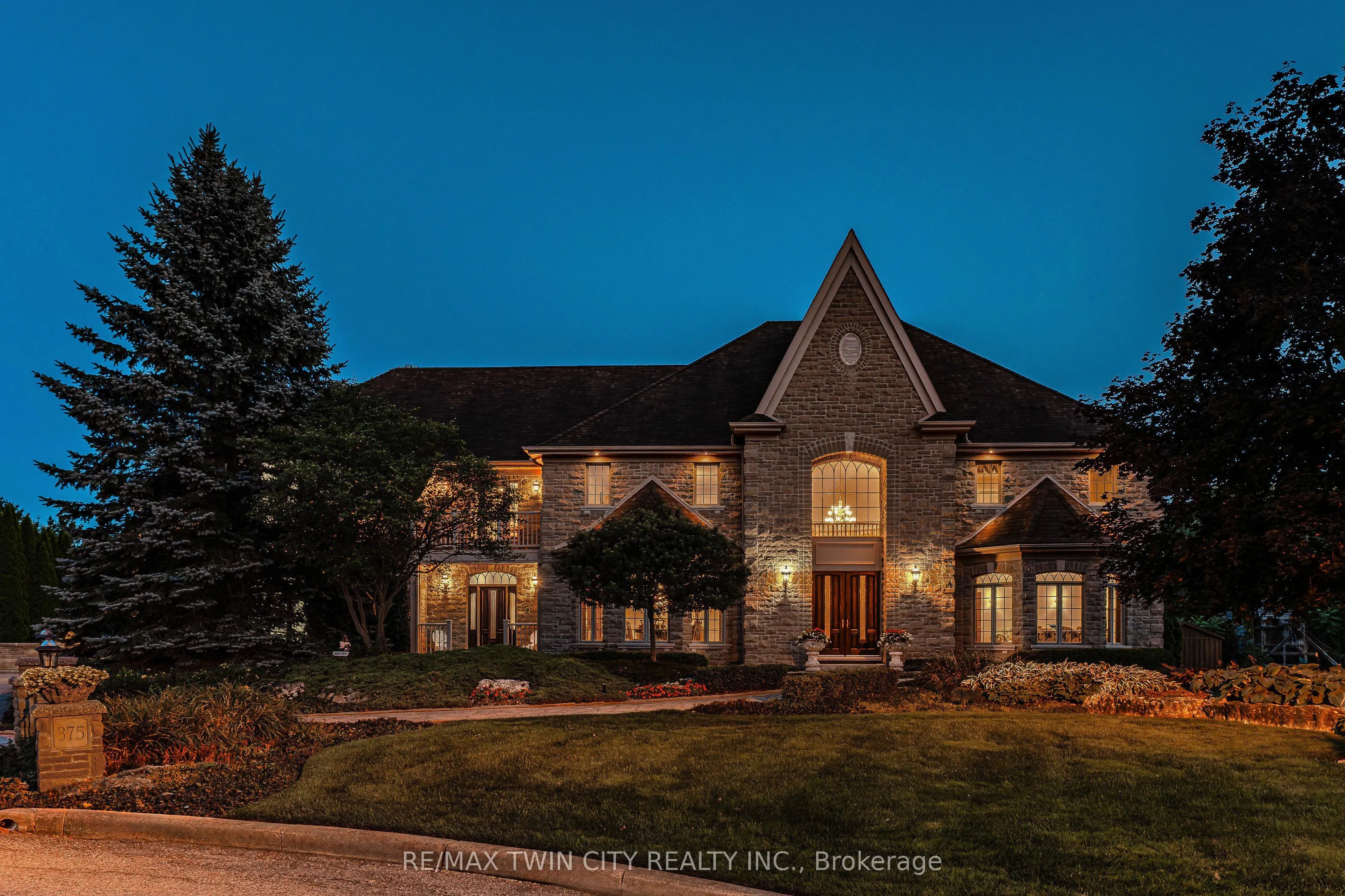 375 River Oak Place