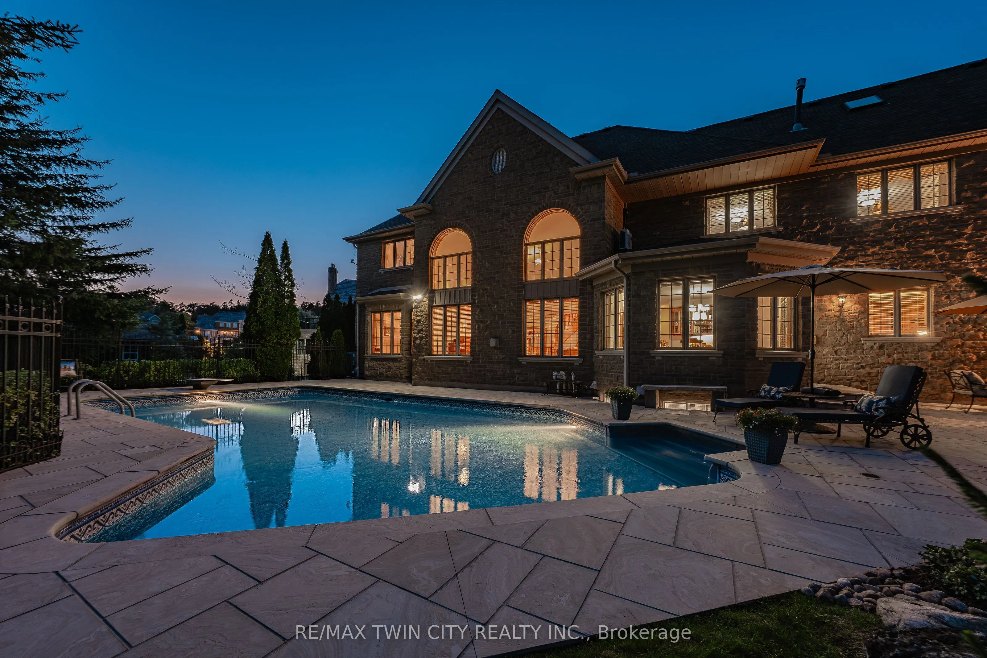 375 River Oak Place