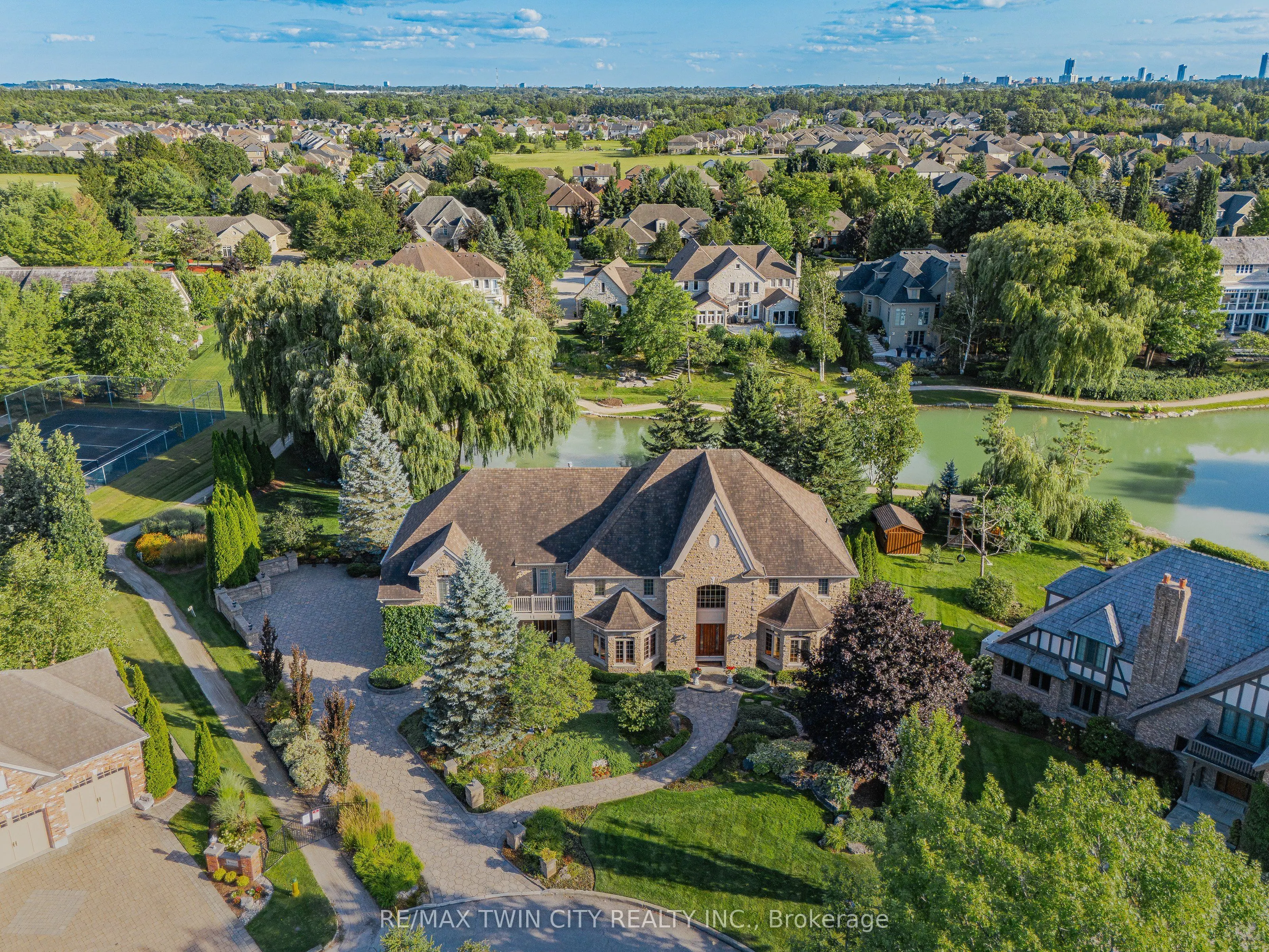 375 River Oak Place