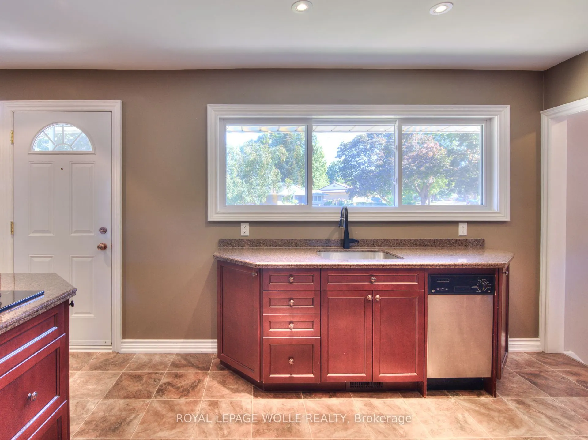 71 Broadmoor Avenue
