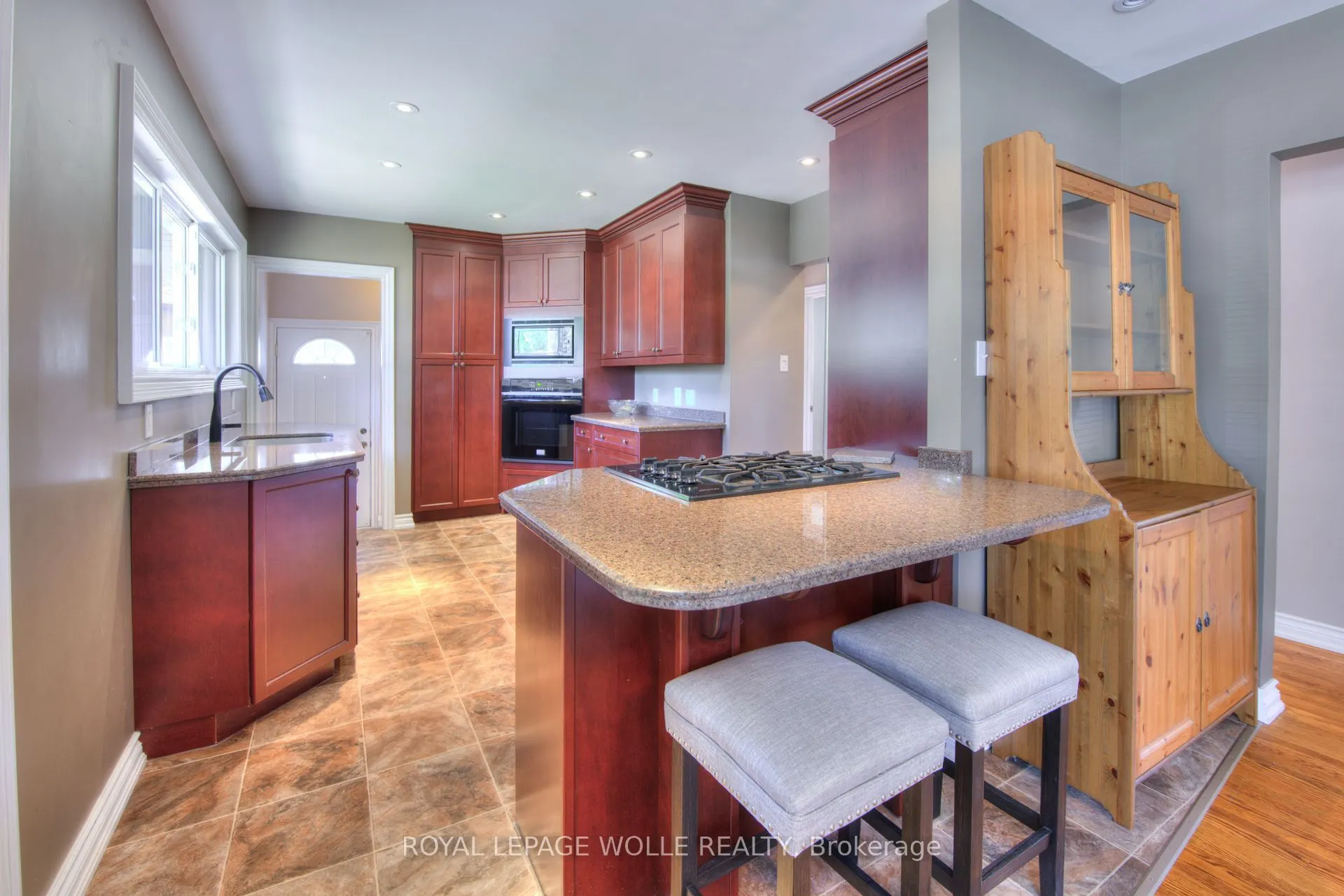 71 Broadmoor Avenue
