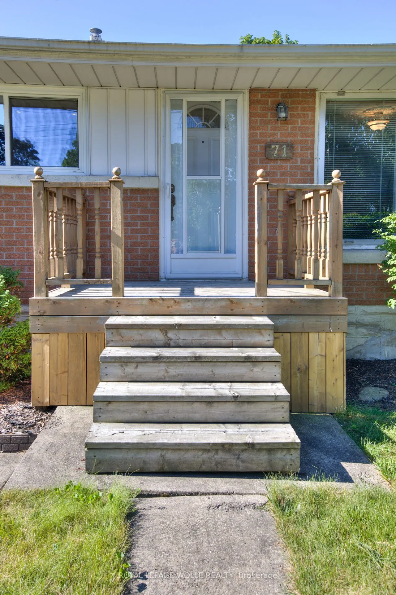 71 Broadmoor Avenue