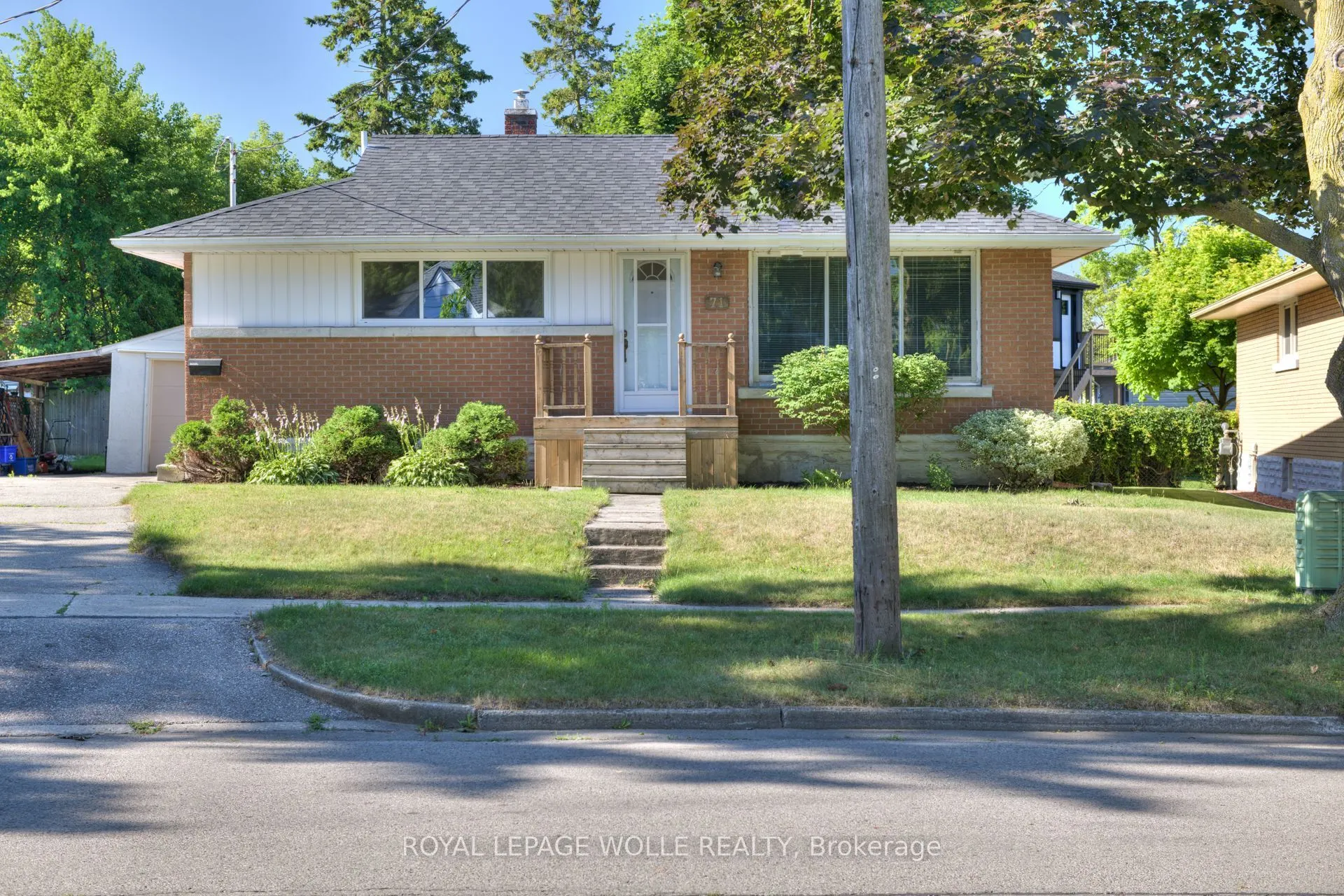 71 Broadmoor Avenue
