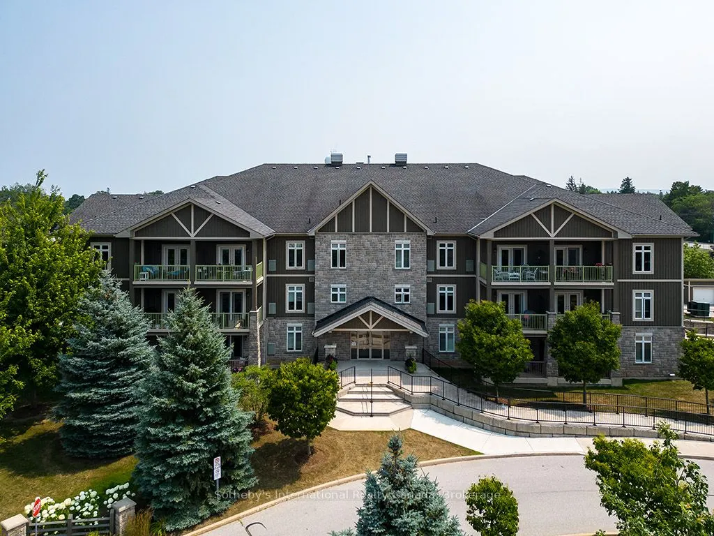 27 Beaver Street S, #101