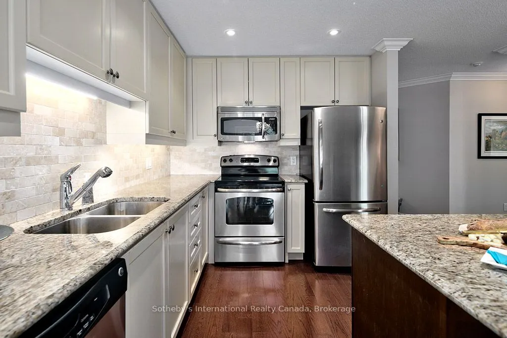 27 Beaver Street S, #101