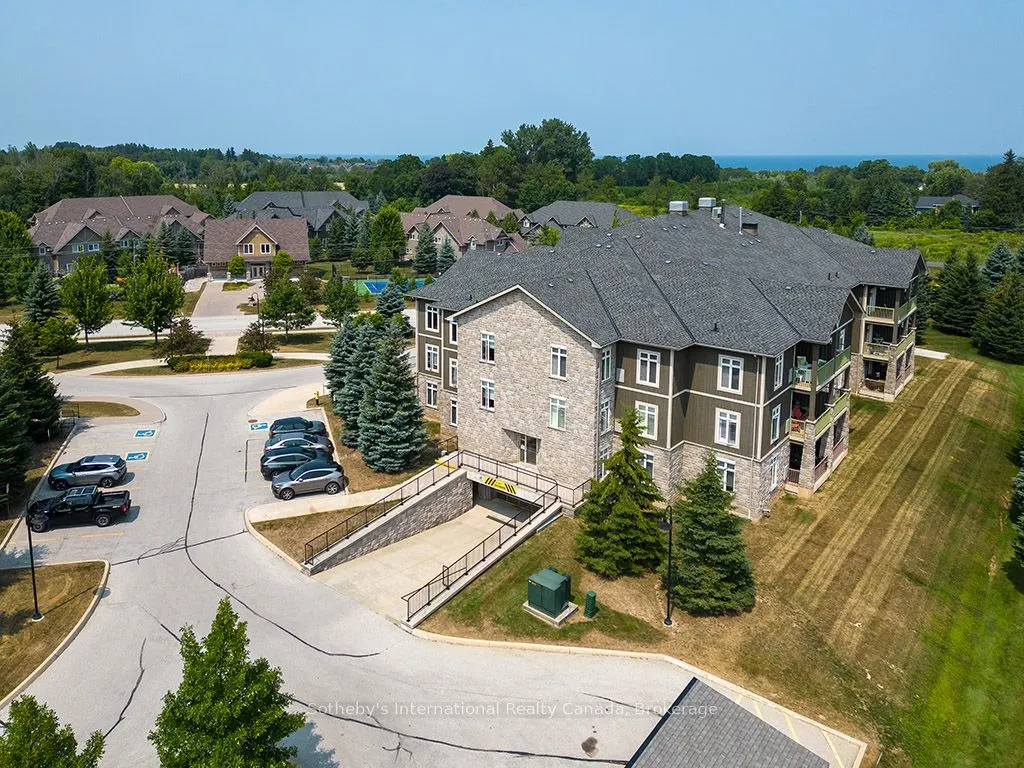 27 Beaver Street S, #101