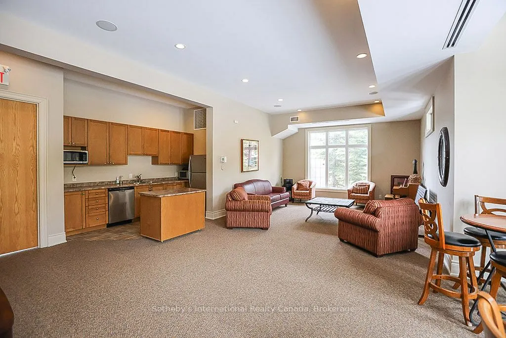 27 Beaver Street S, #101