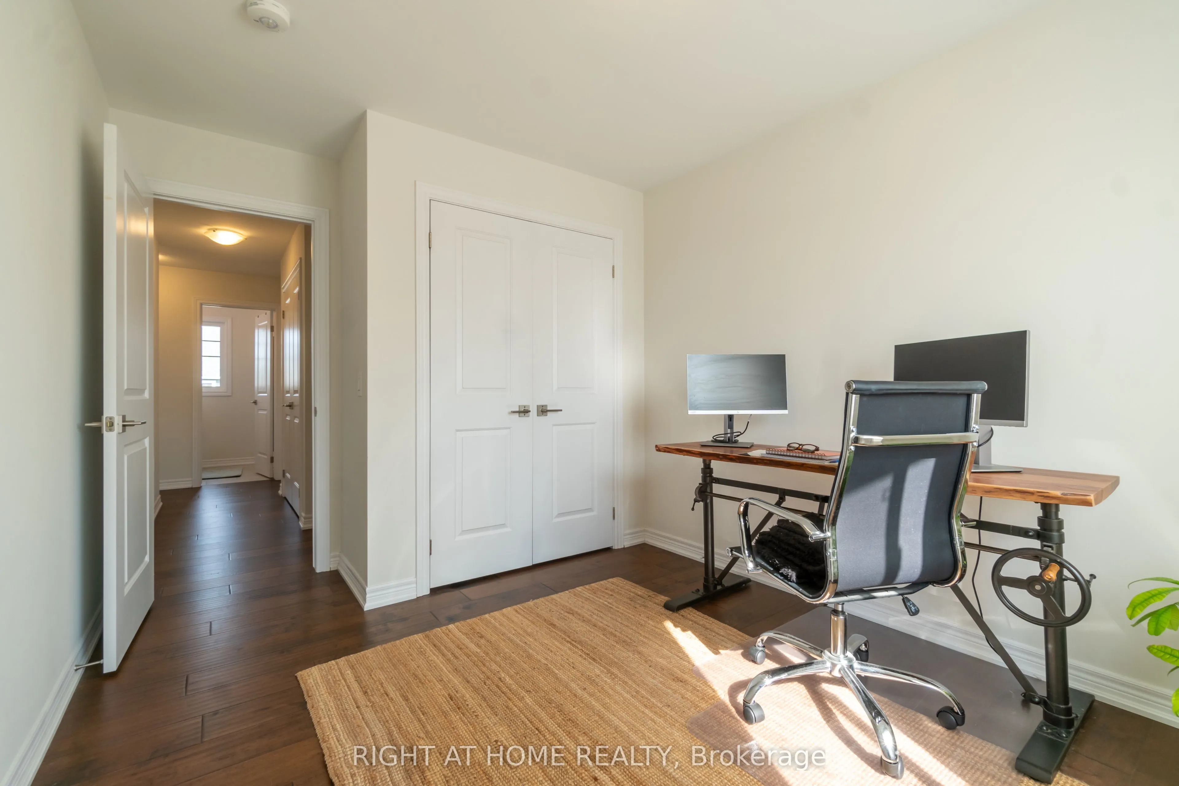 21 Lamb Crescent