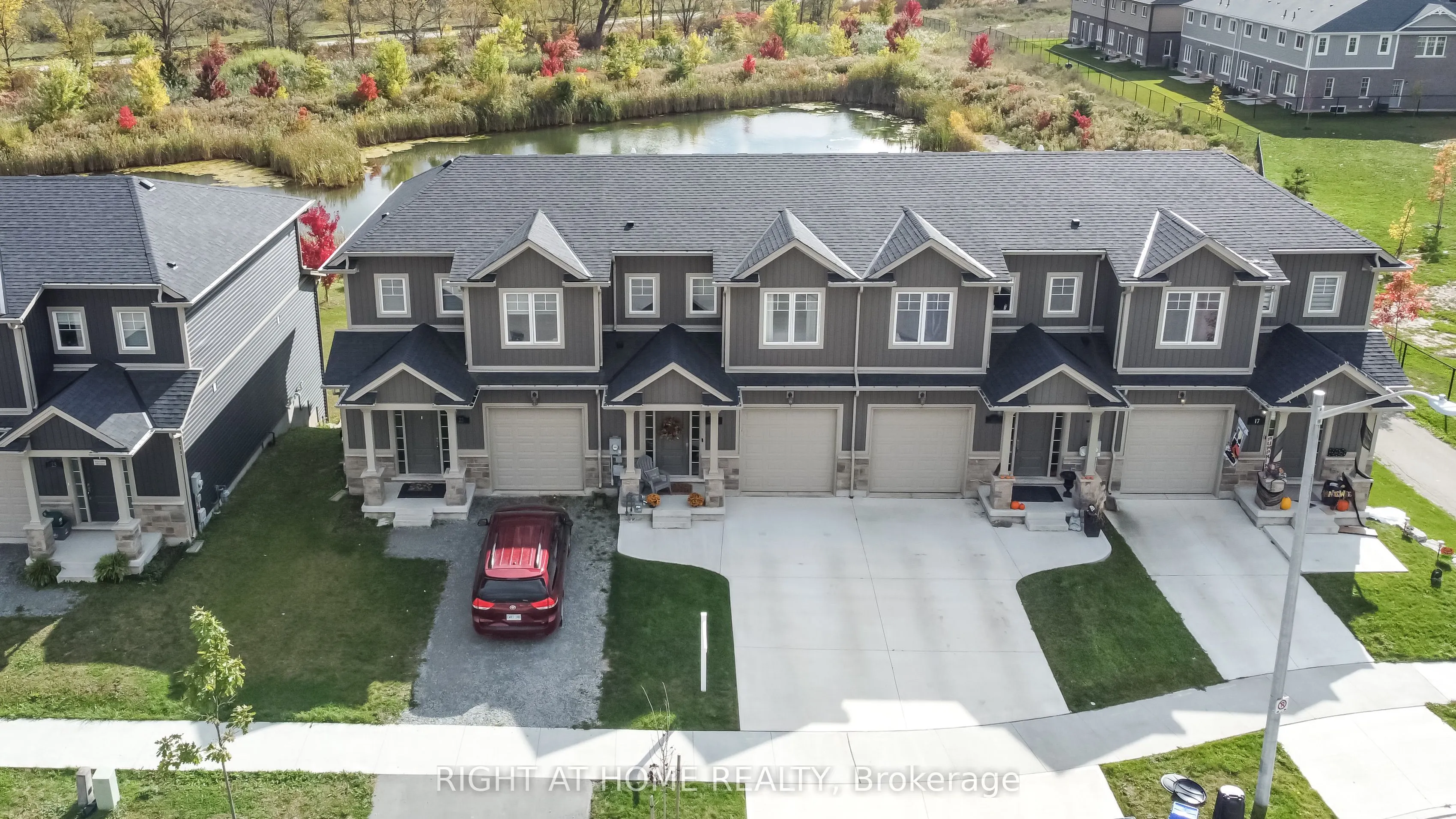 21 Lamb Crescent