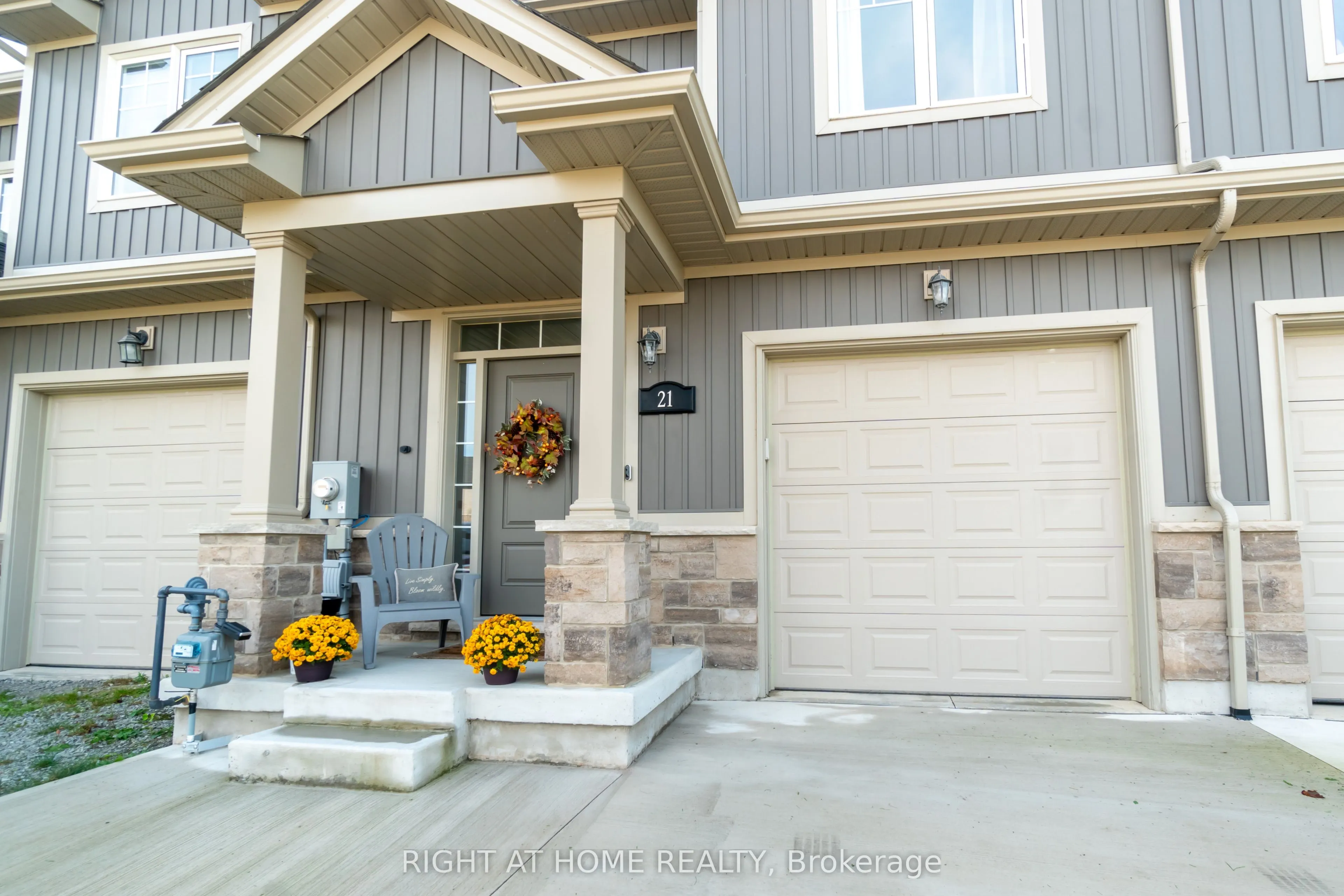 21 Lamb Crescent