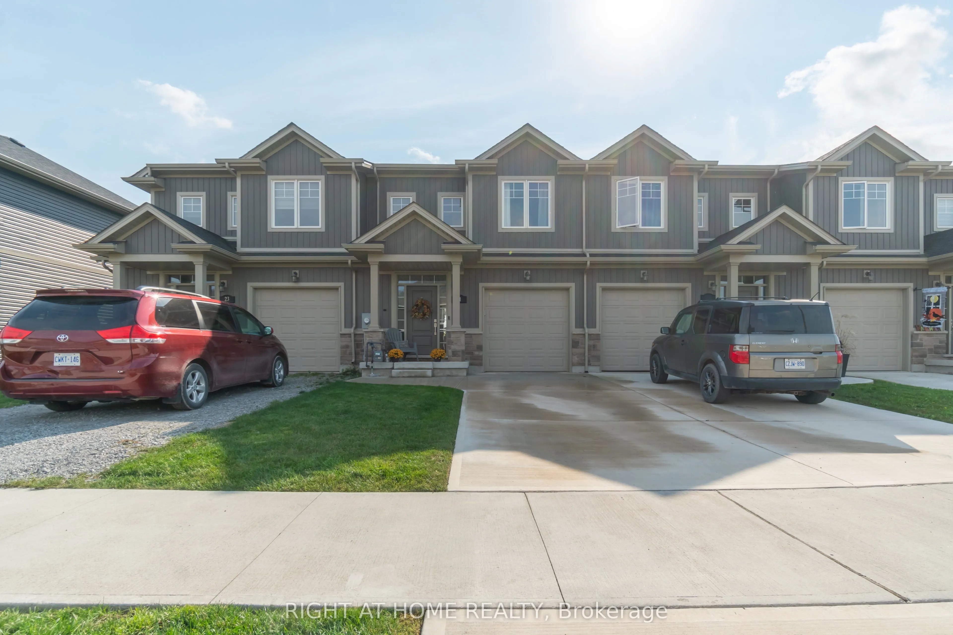 21 Lamb Crescent