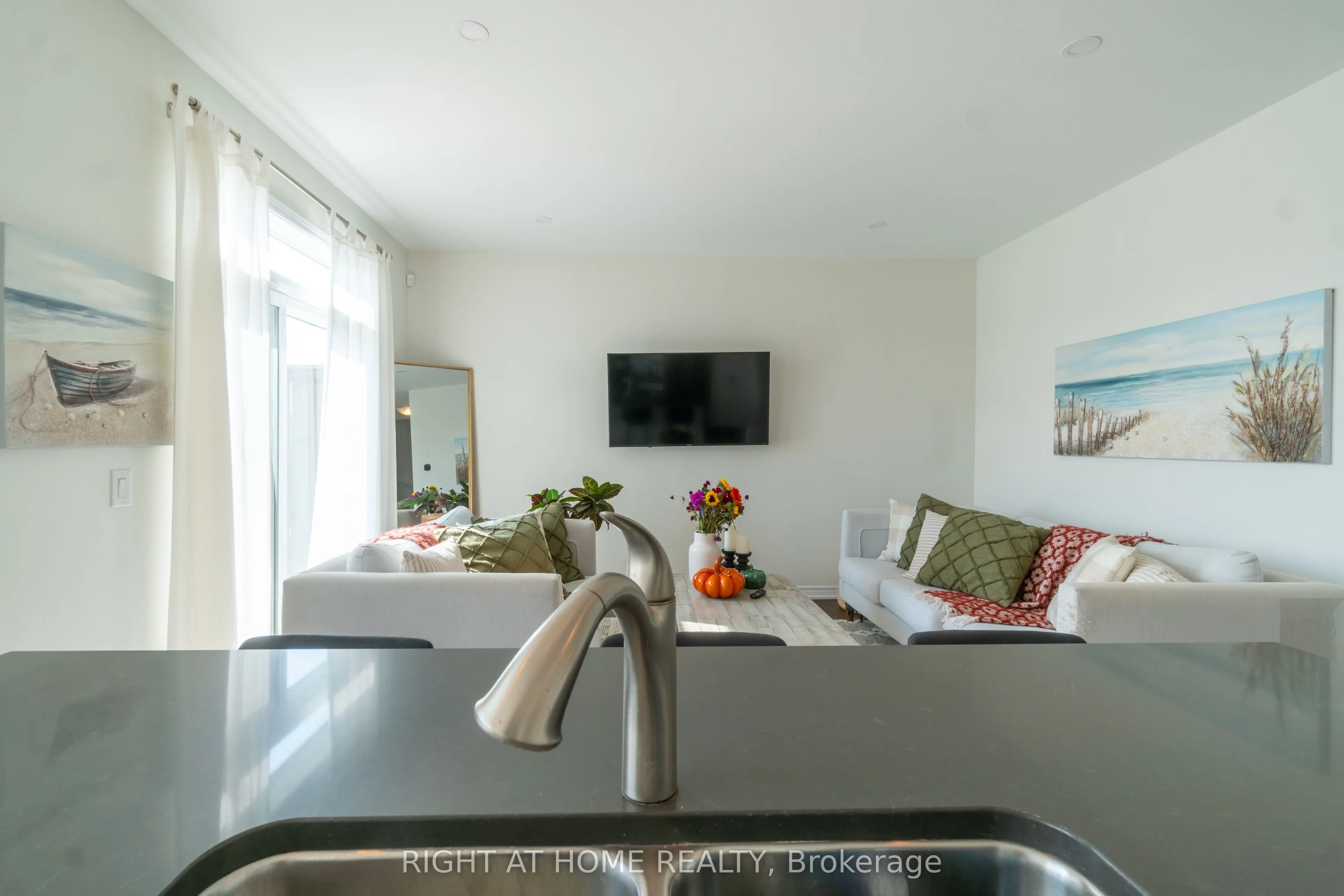 21 Lamb Crescent