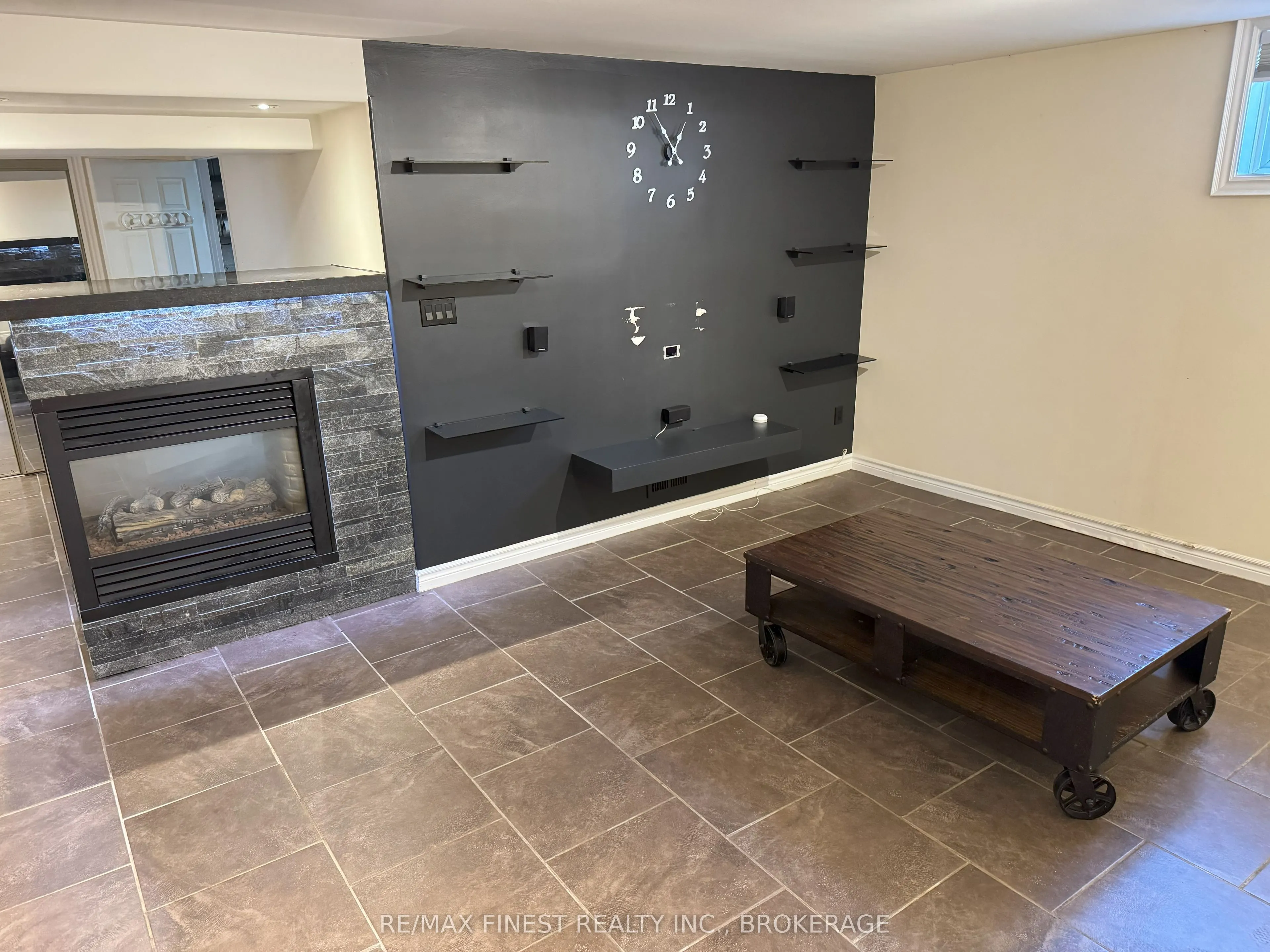 90 Morenz Crescent