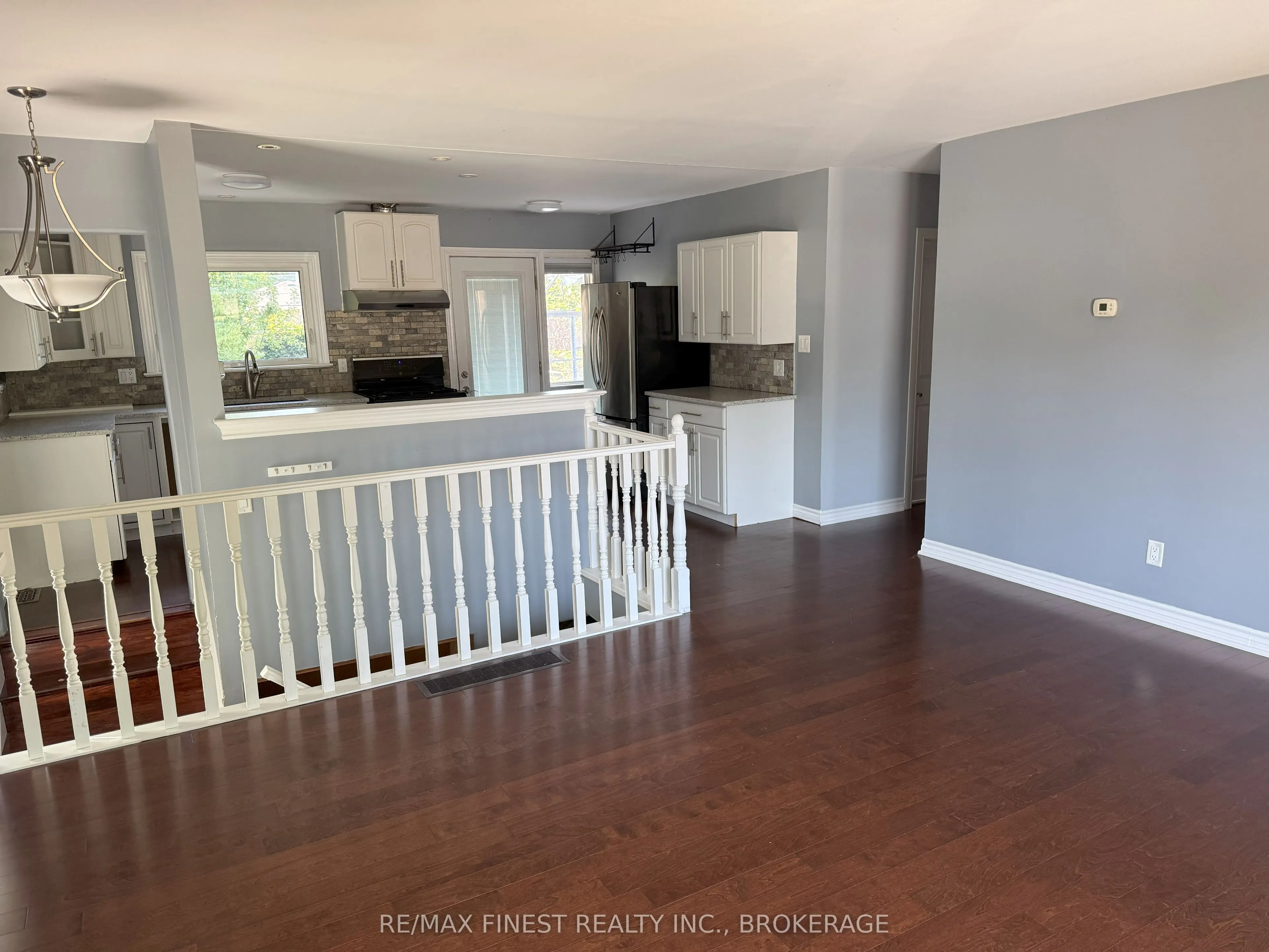 90 Morenz Crescent