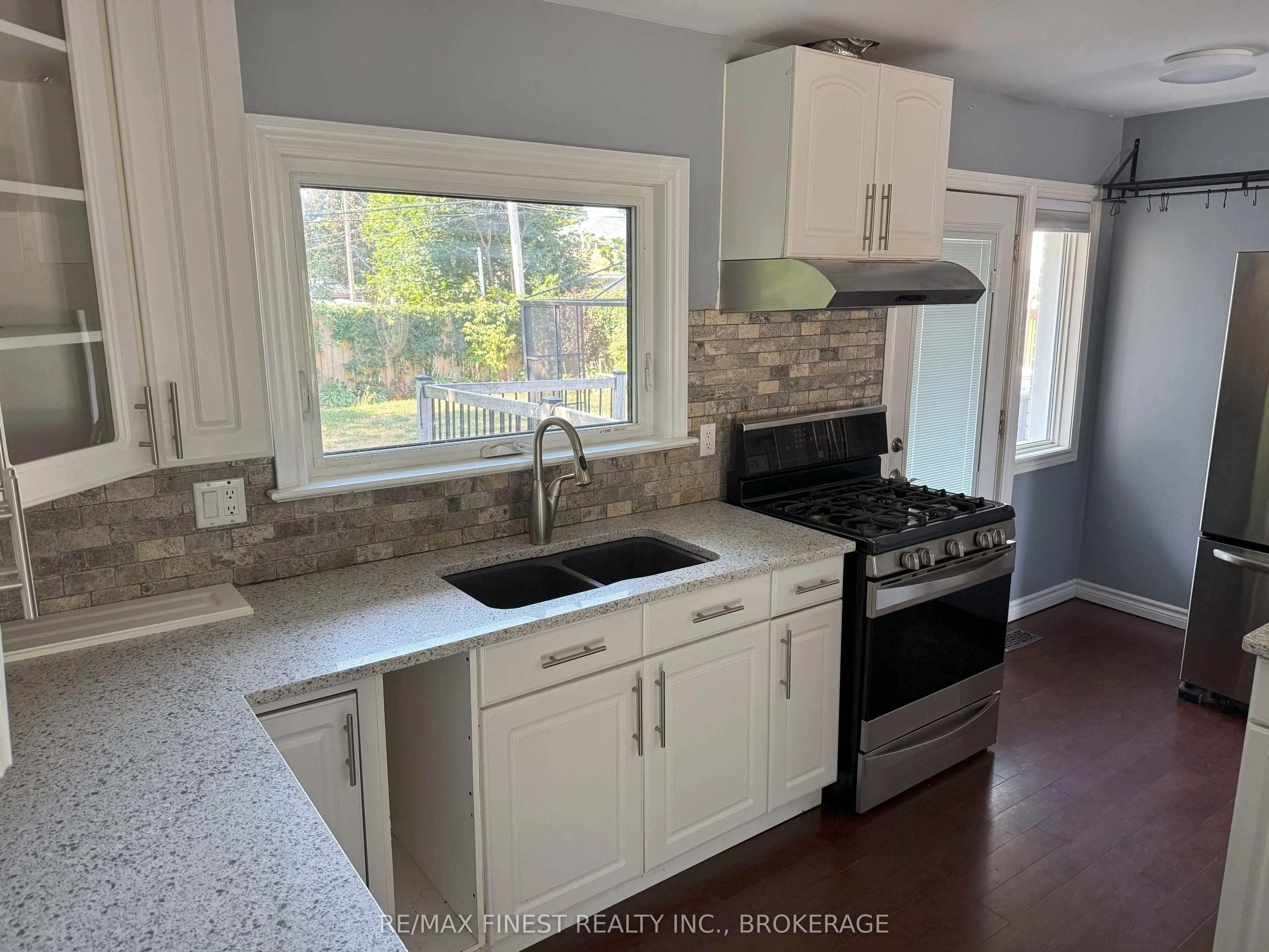 90 Morenz Crescent