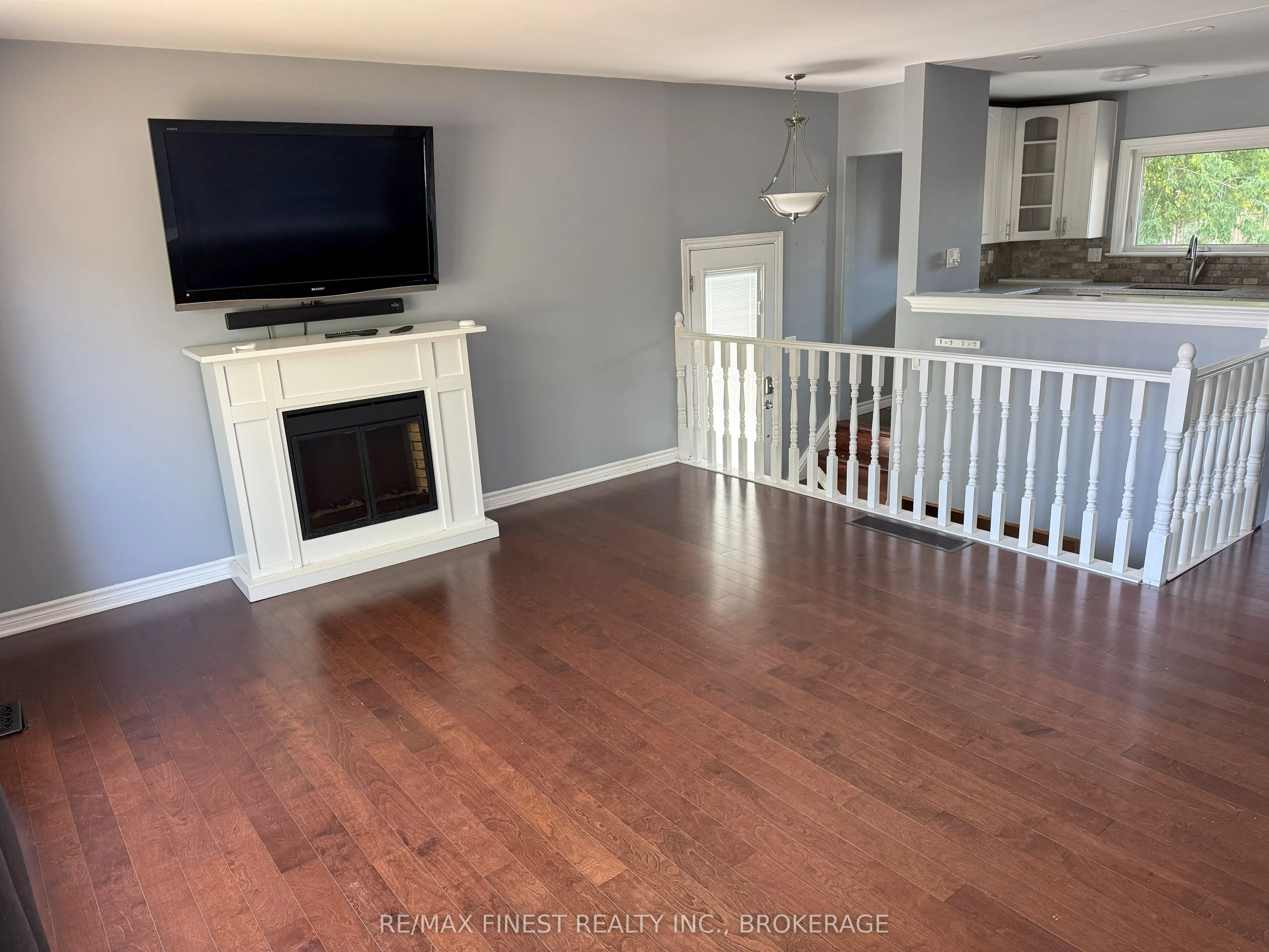 90 Morenz Crescent