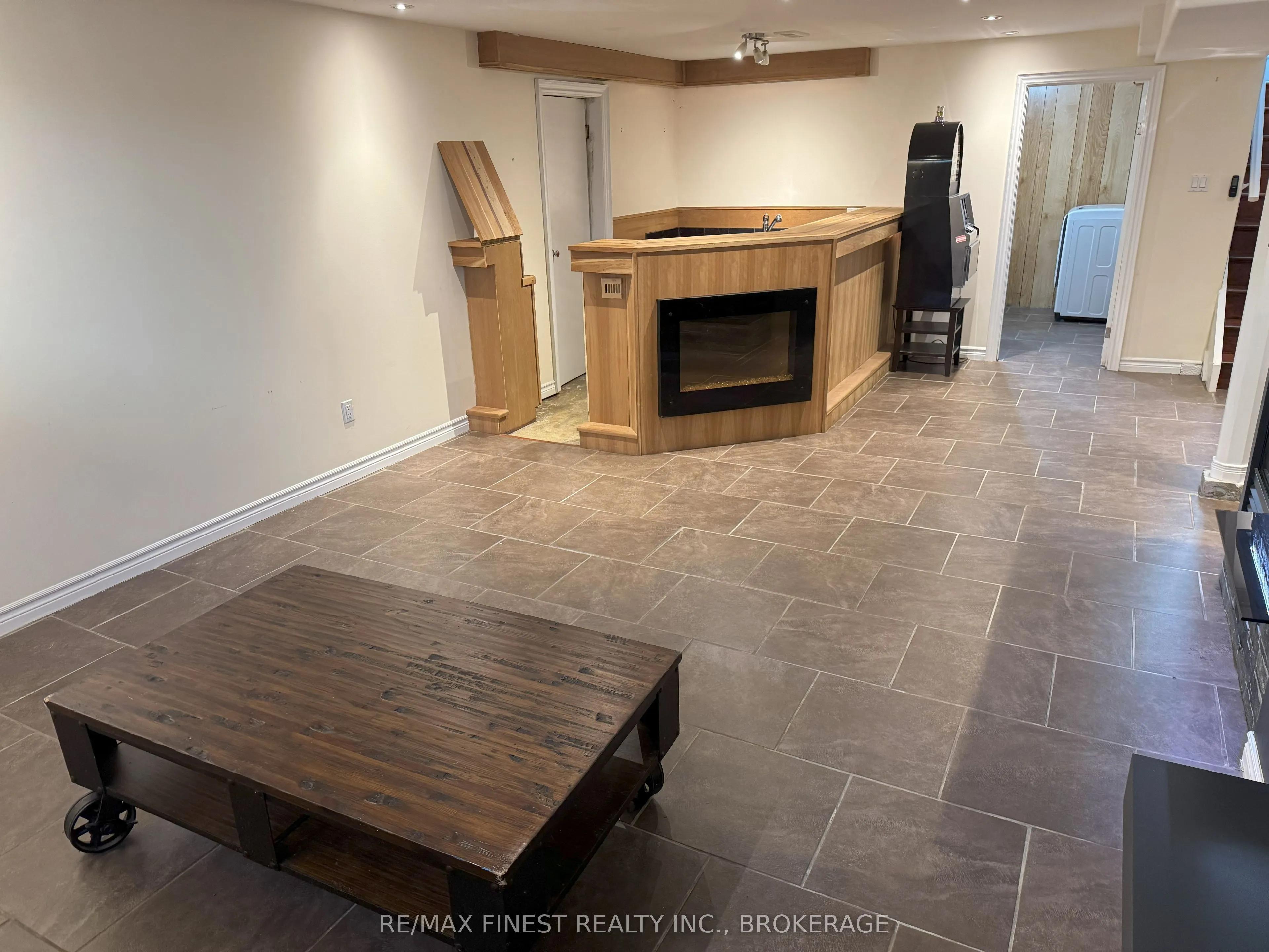 90 Morenz Crescent