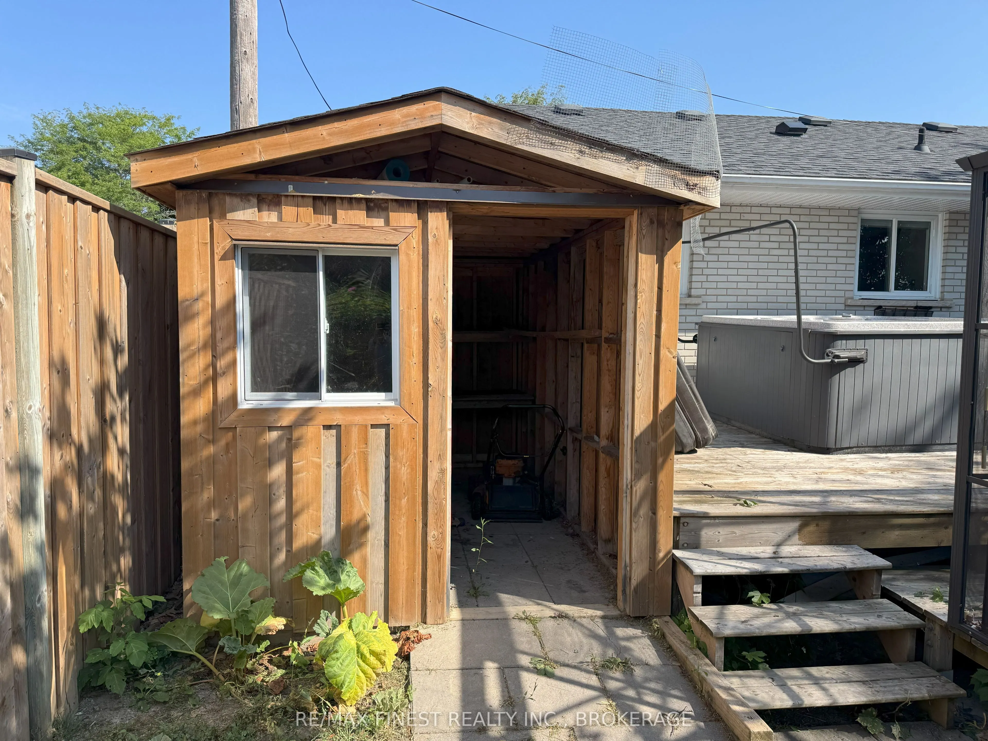 90 Morenz Crescent