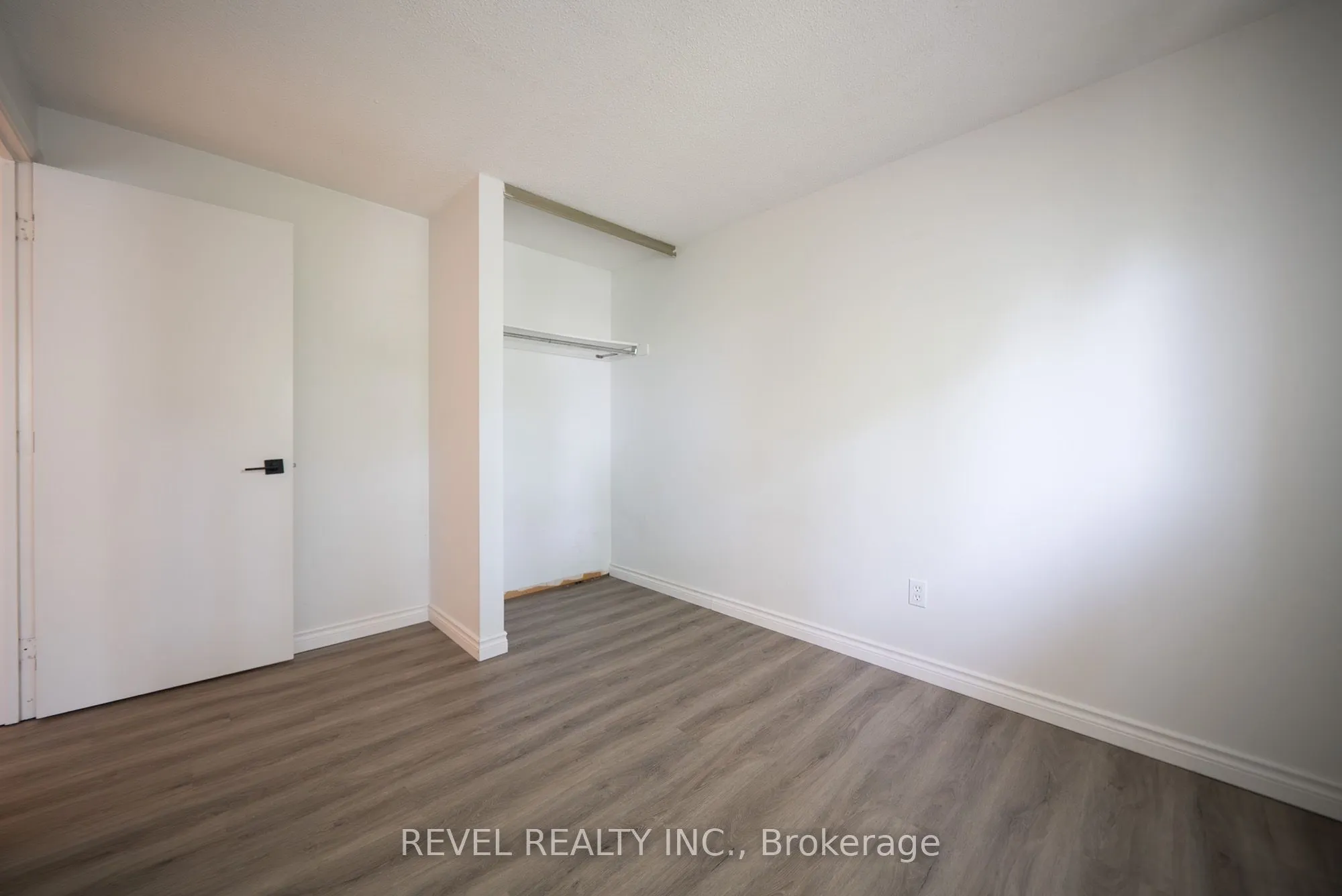 90 White Owl Crescent
