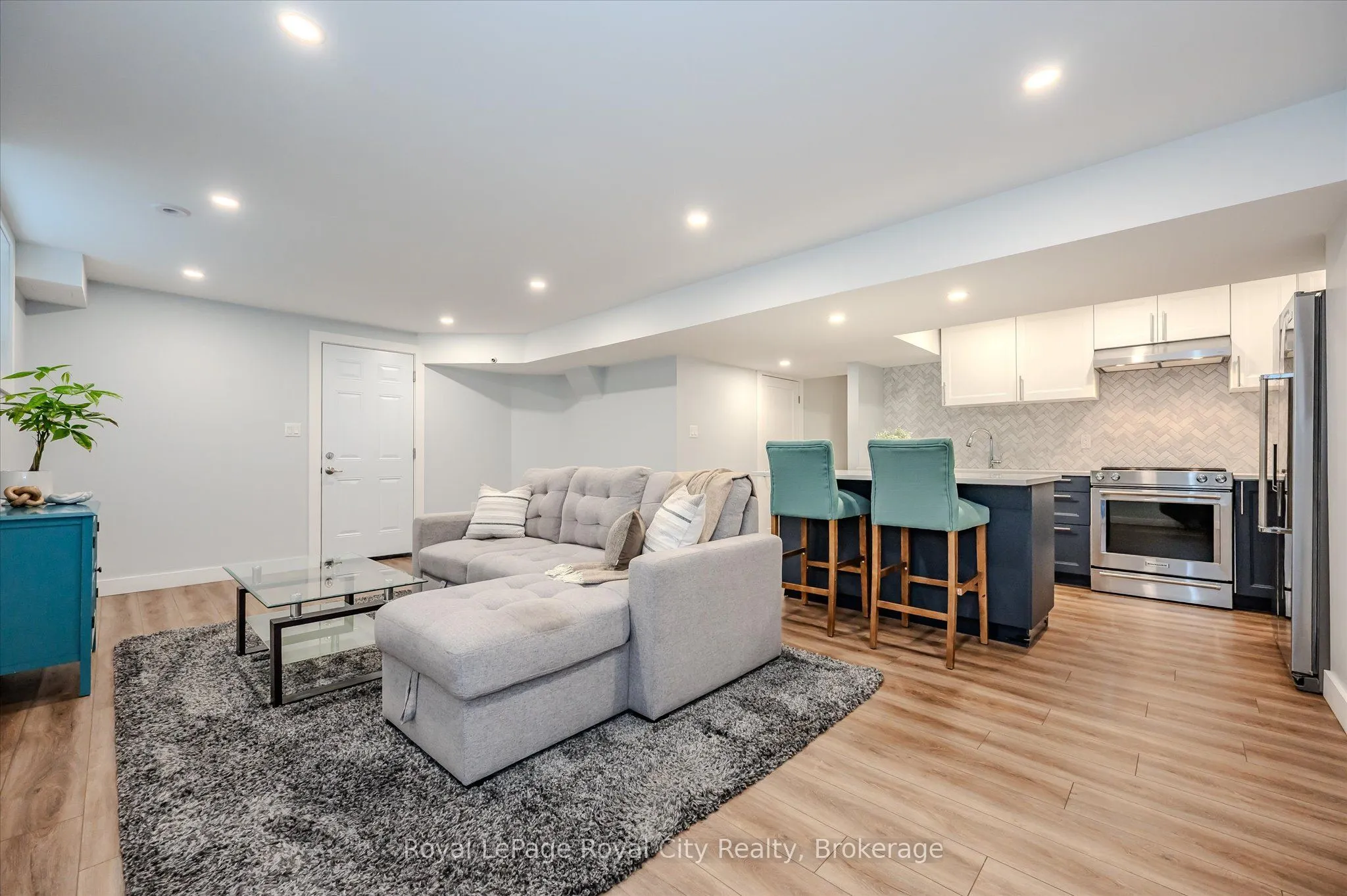 49 Ryder Avenue