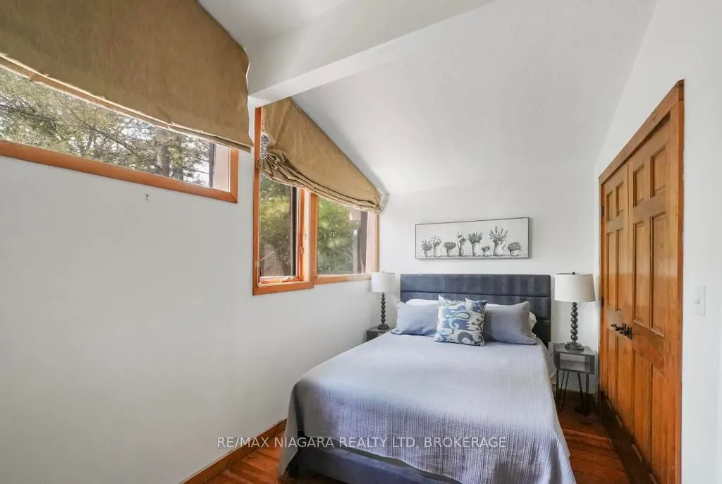 1009 Mercedes Drive N