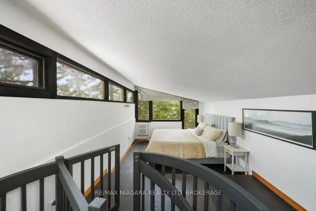 1009 Mercedes Drive N