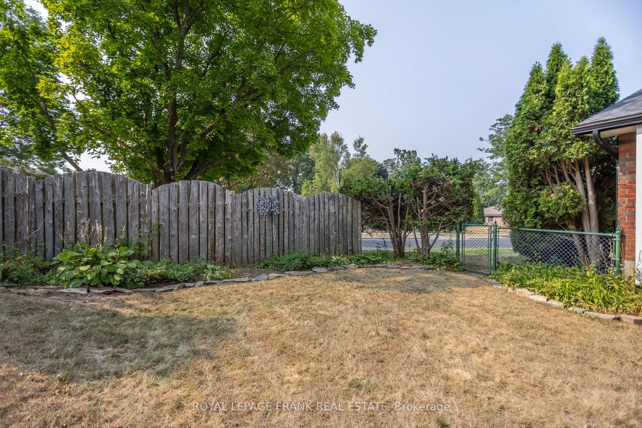976 Glebemount Crescent