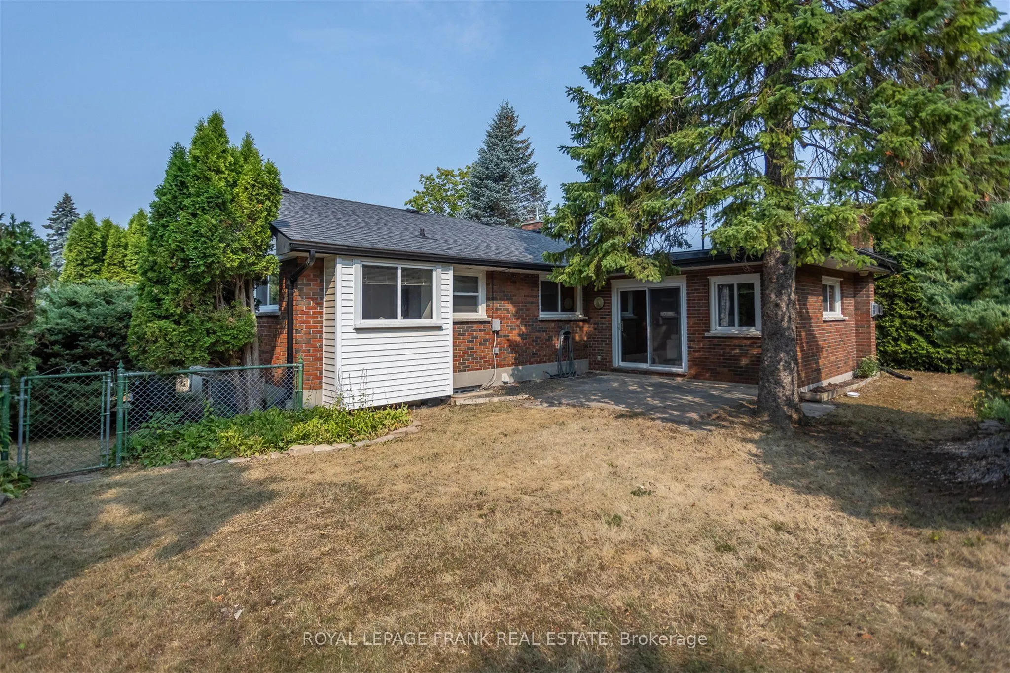 976 Glebemount Crescent