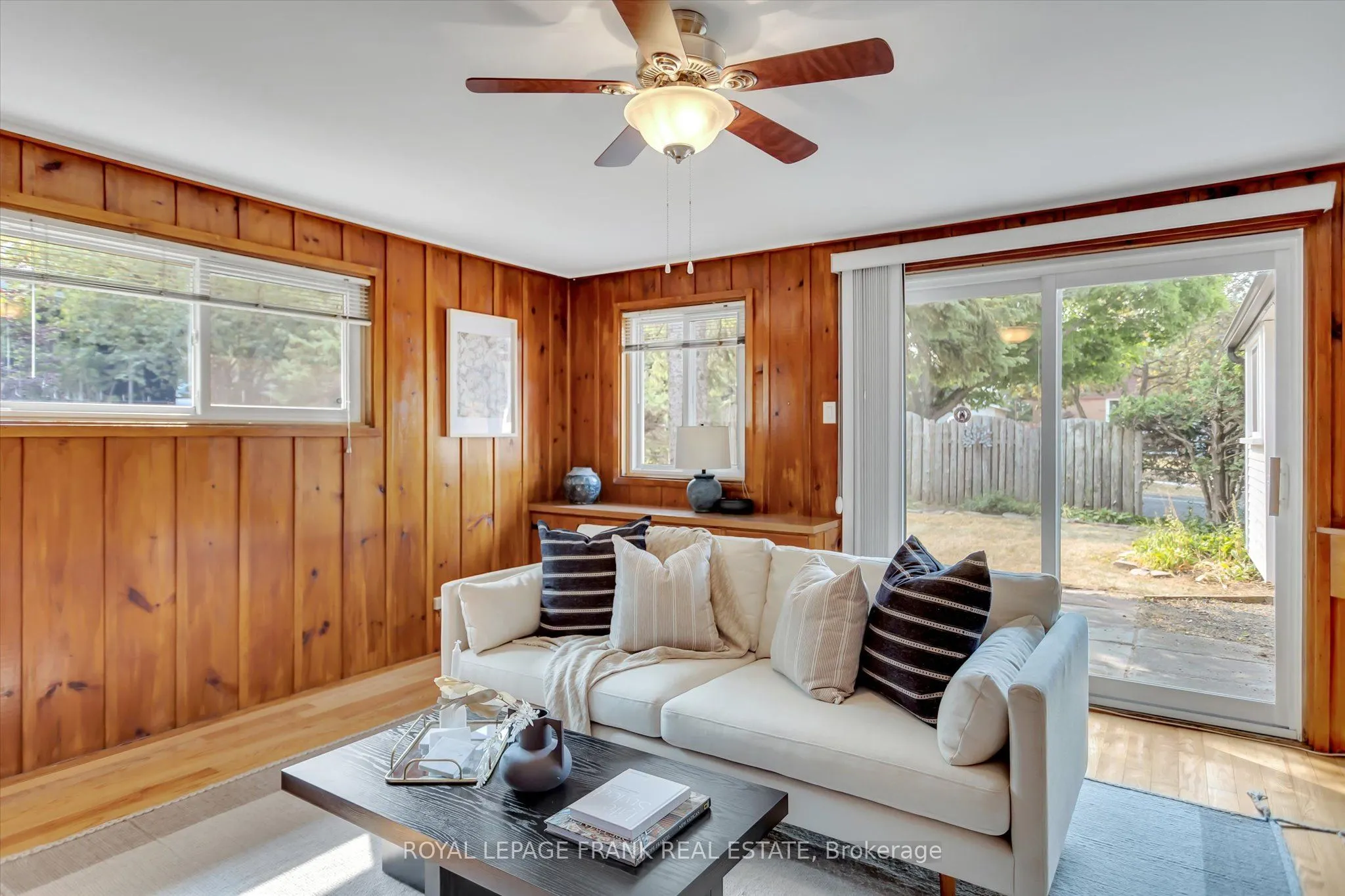 976 Glebemount Crescent