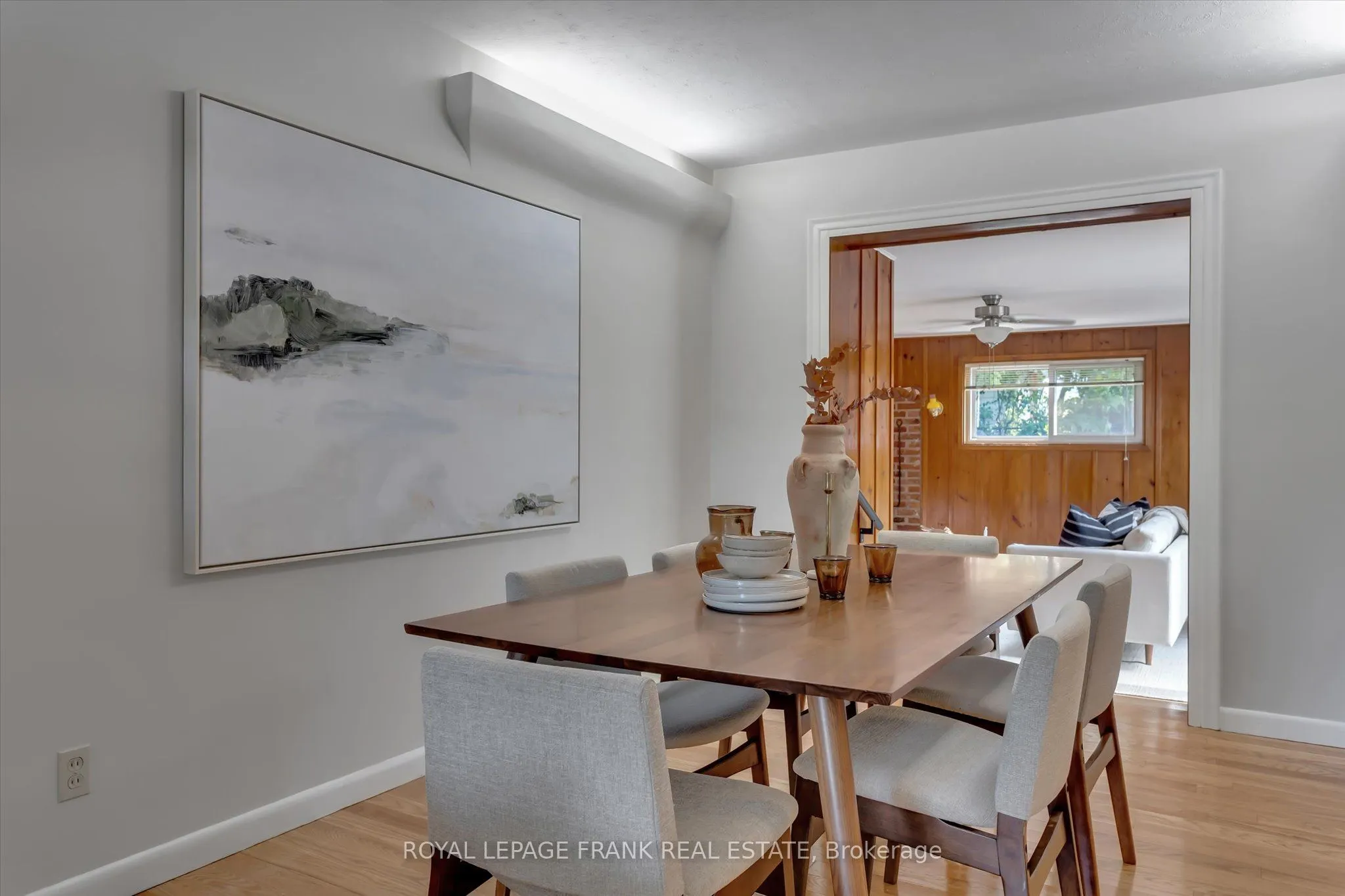 976 Glebemount Crescent
