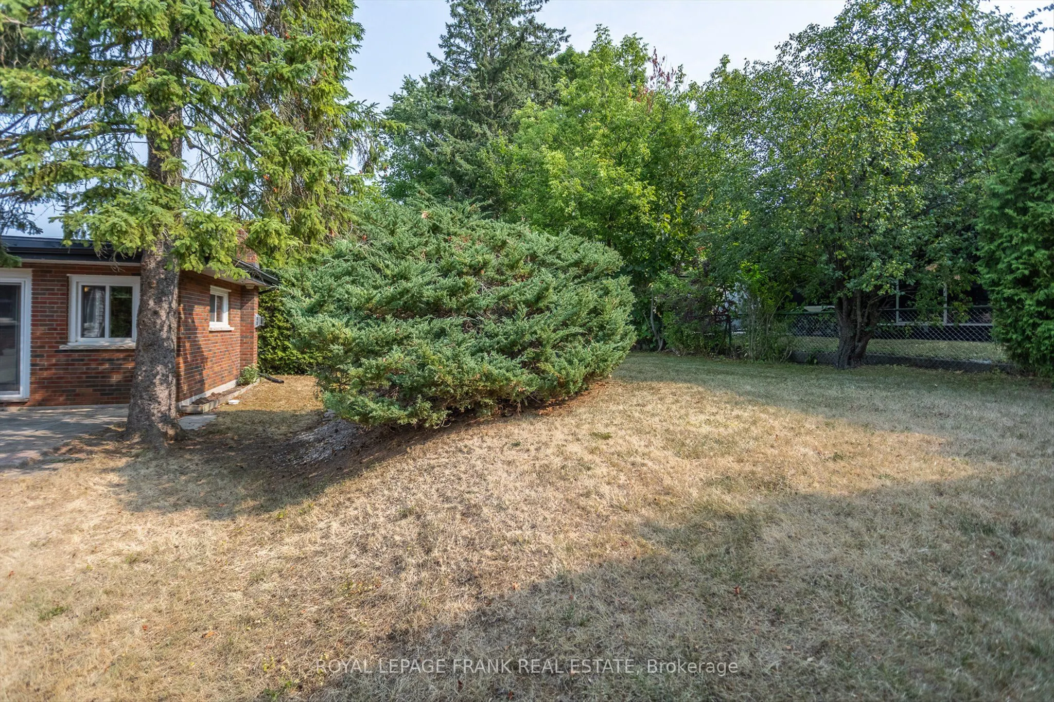 976 Glebemount Crescent