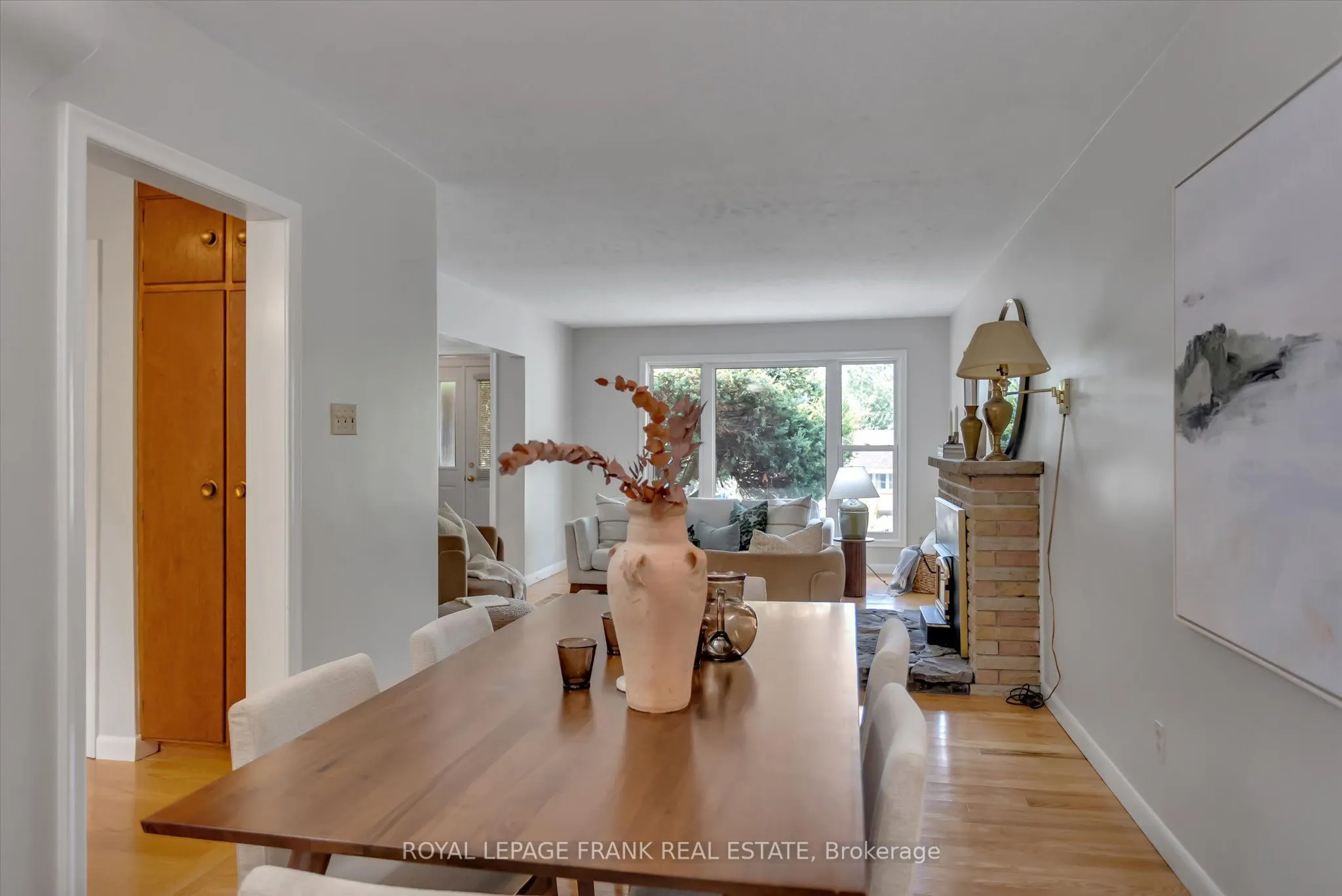 976 Glebemount Crescent